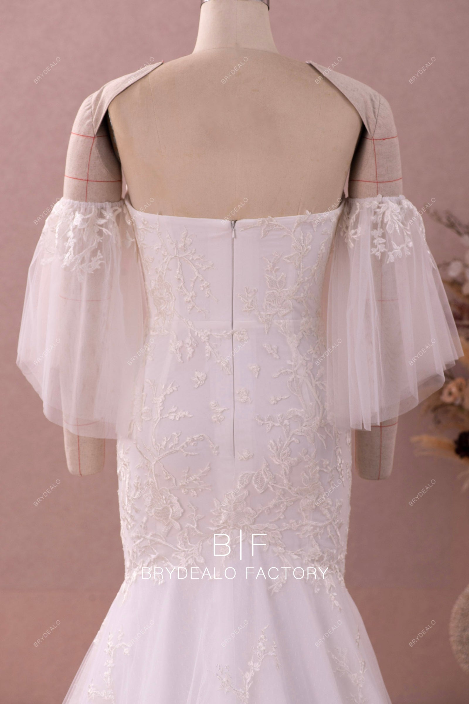 Removable Flutter Sleeves Lace Trumpet Celebrity Wedding Gown