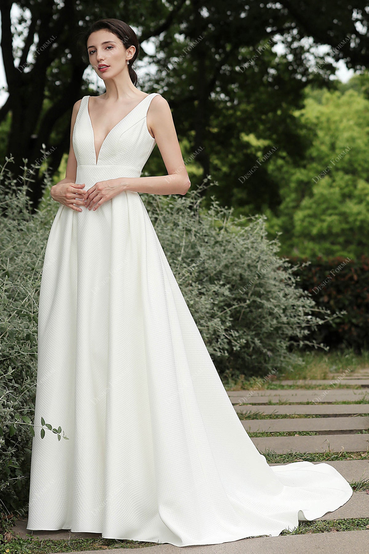 Simple V-neck Designer Textured Bridal Dress with Pockets Simple V-neck Designer Textured Bridal Dress with Pockets