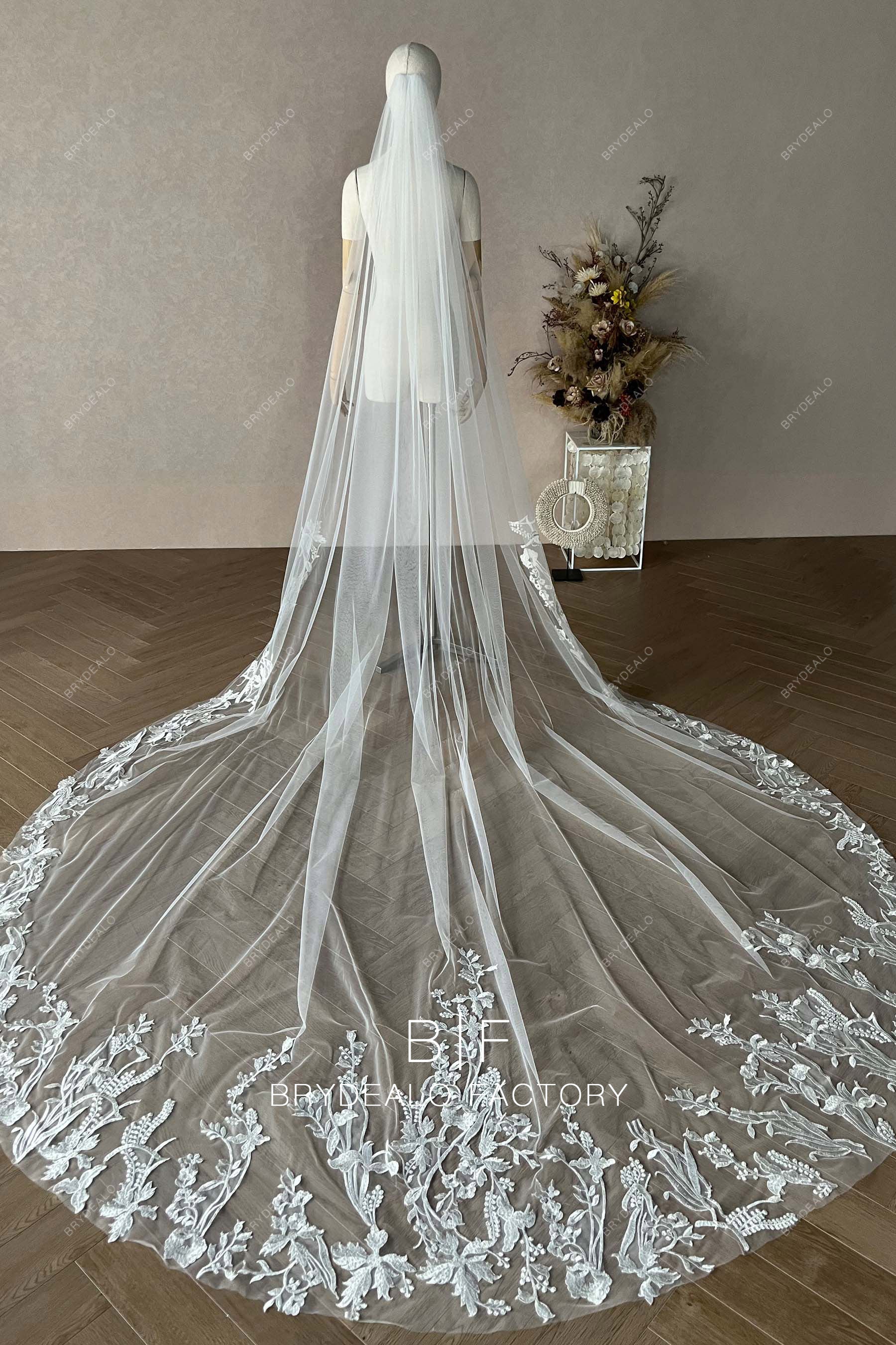 beautiful wild lace long veil for wedding