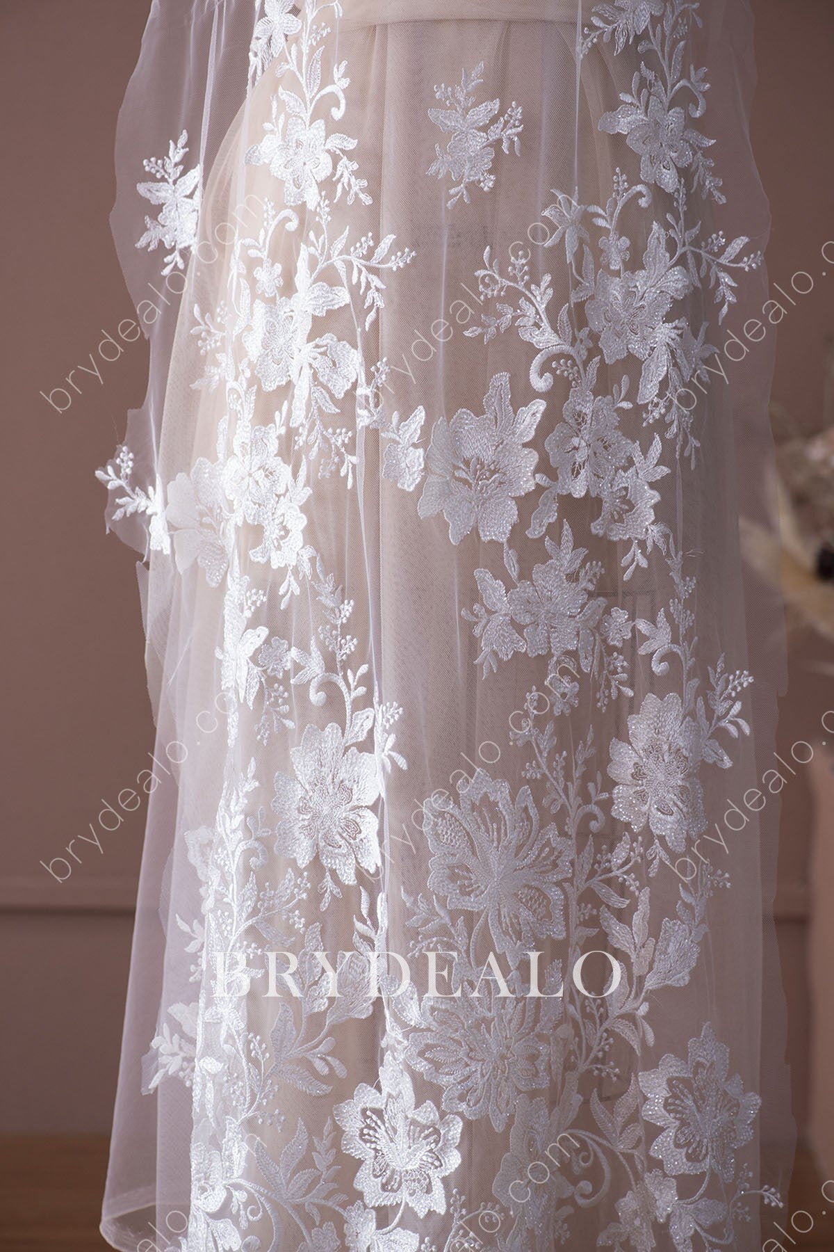 Designer Glittery Big Flower Bridal Lace Fabric for sale