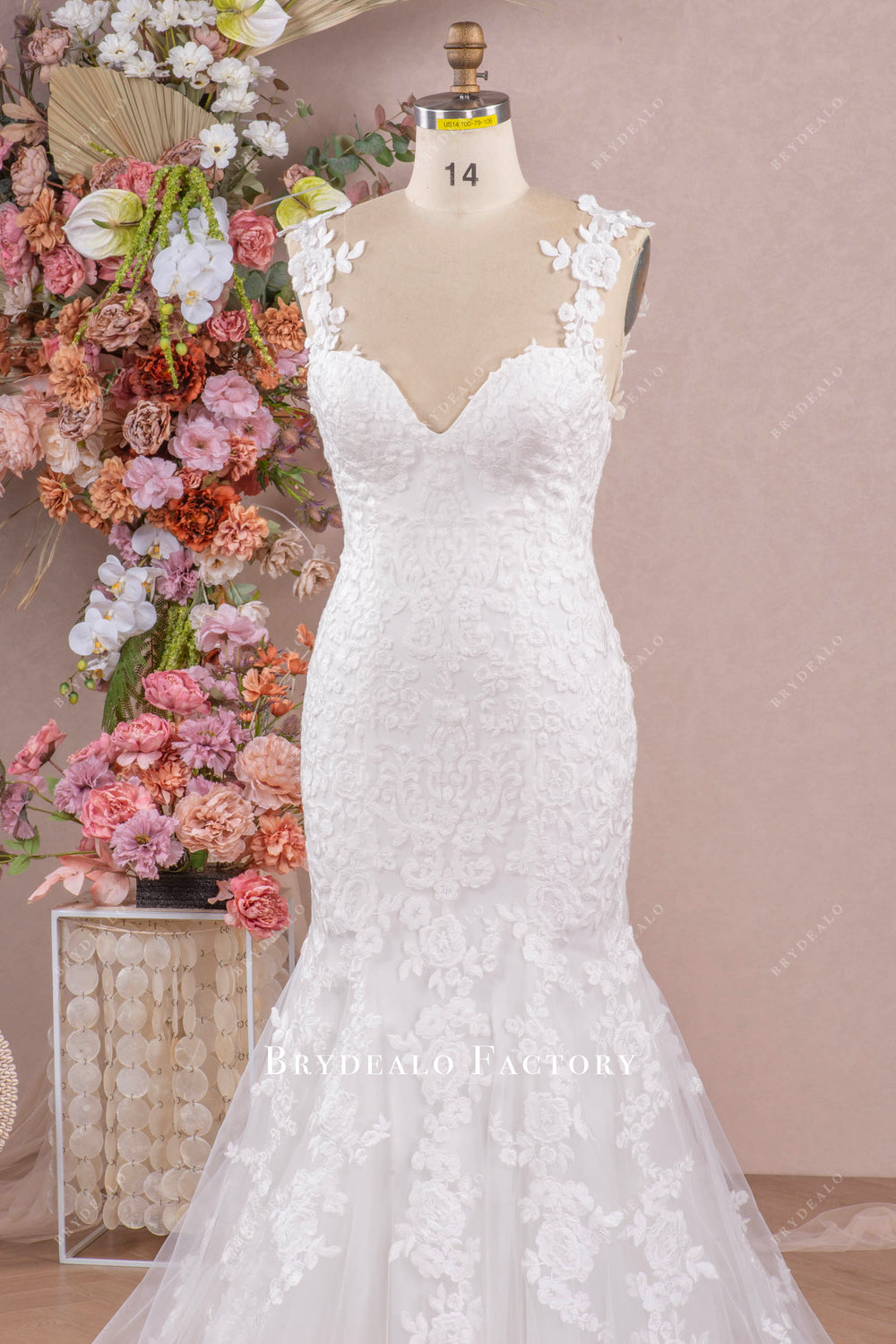 Gorgeous Lace Sweetheart Neck Elegant Mermaid Bridal Dress