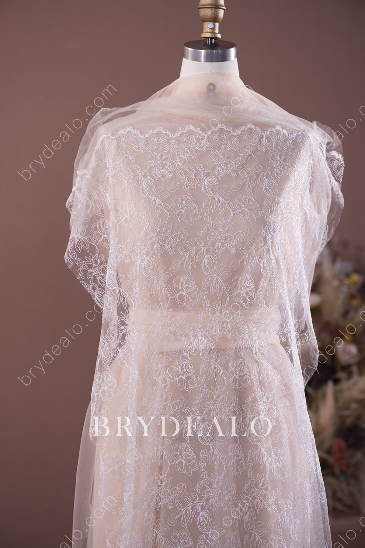 Glamorous Flower Leaf Bridal Lace Fabric for sale