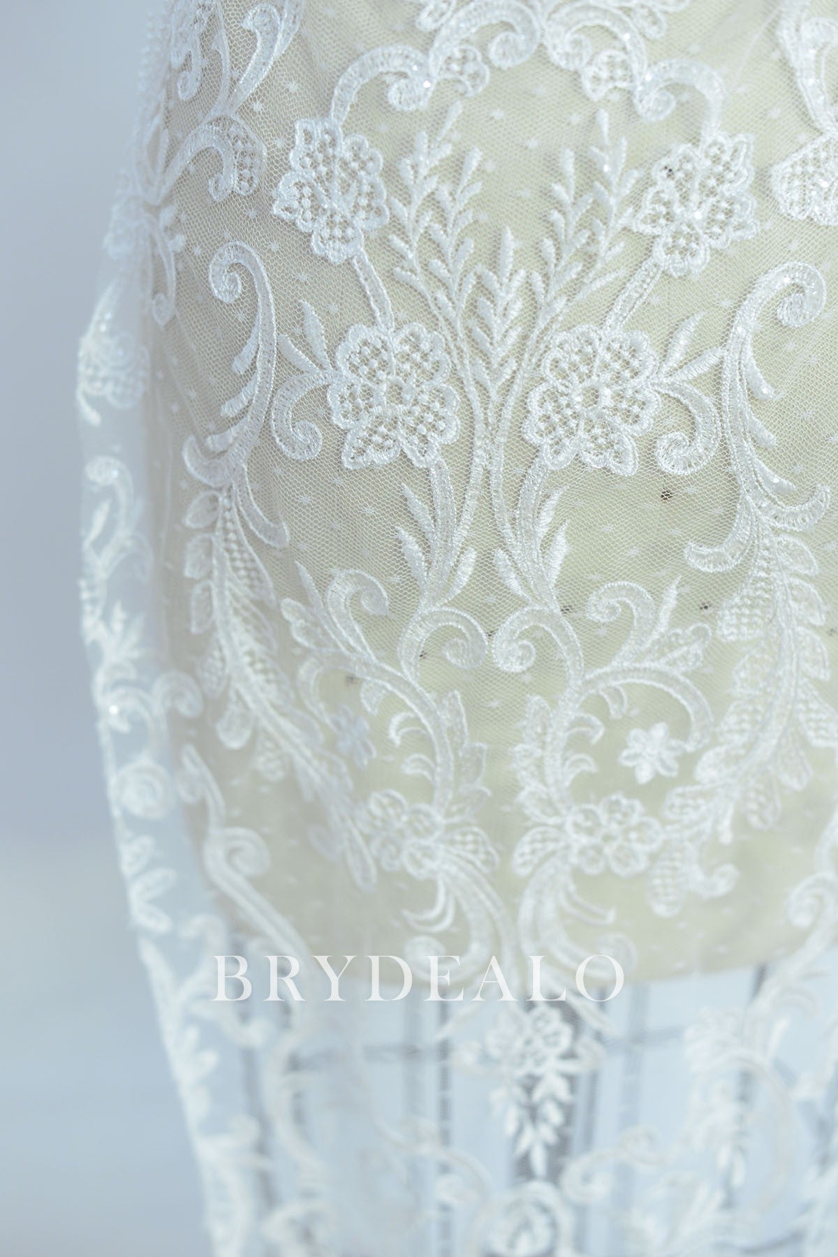 Best Glamorous Symmetrical Corded Lace Fabric Online