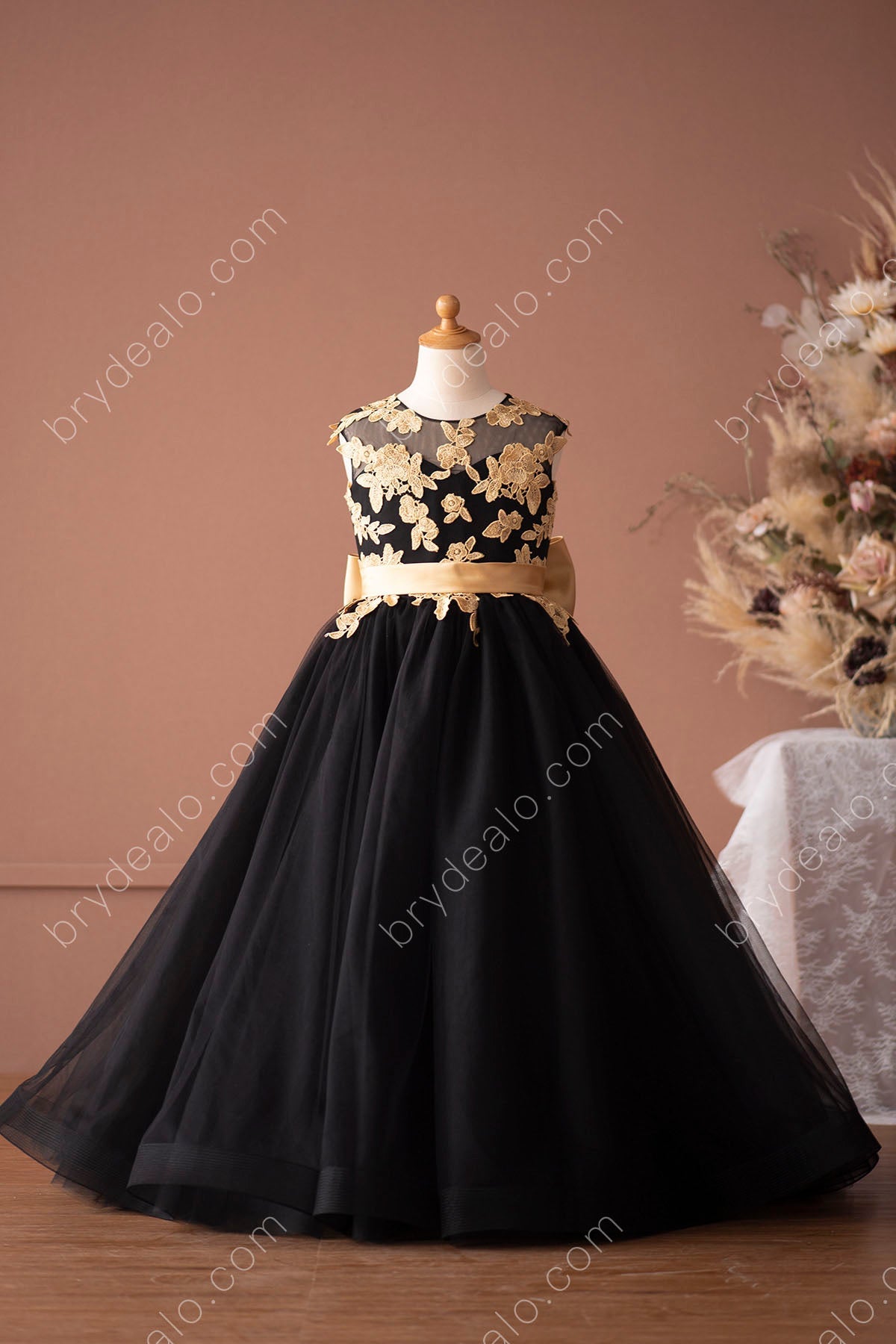 Gold Lace Black Flower Girl Dress For Wedding