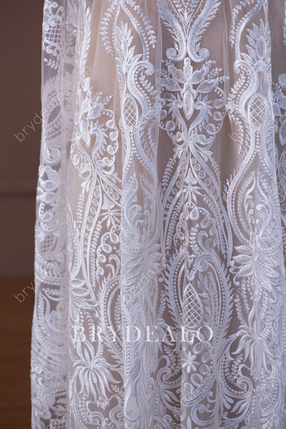 Designer Abstract Pattern Embroidery Lace Fabric for Sale