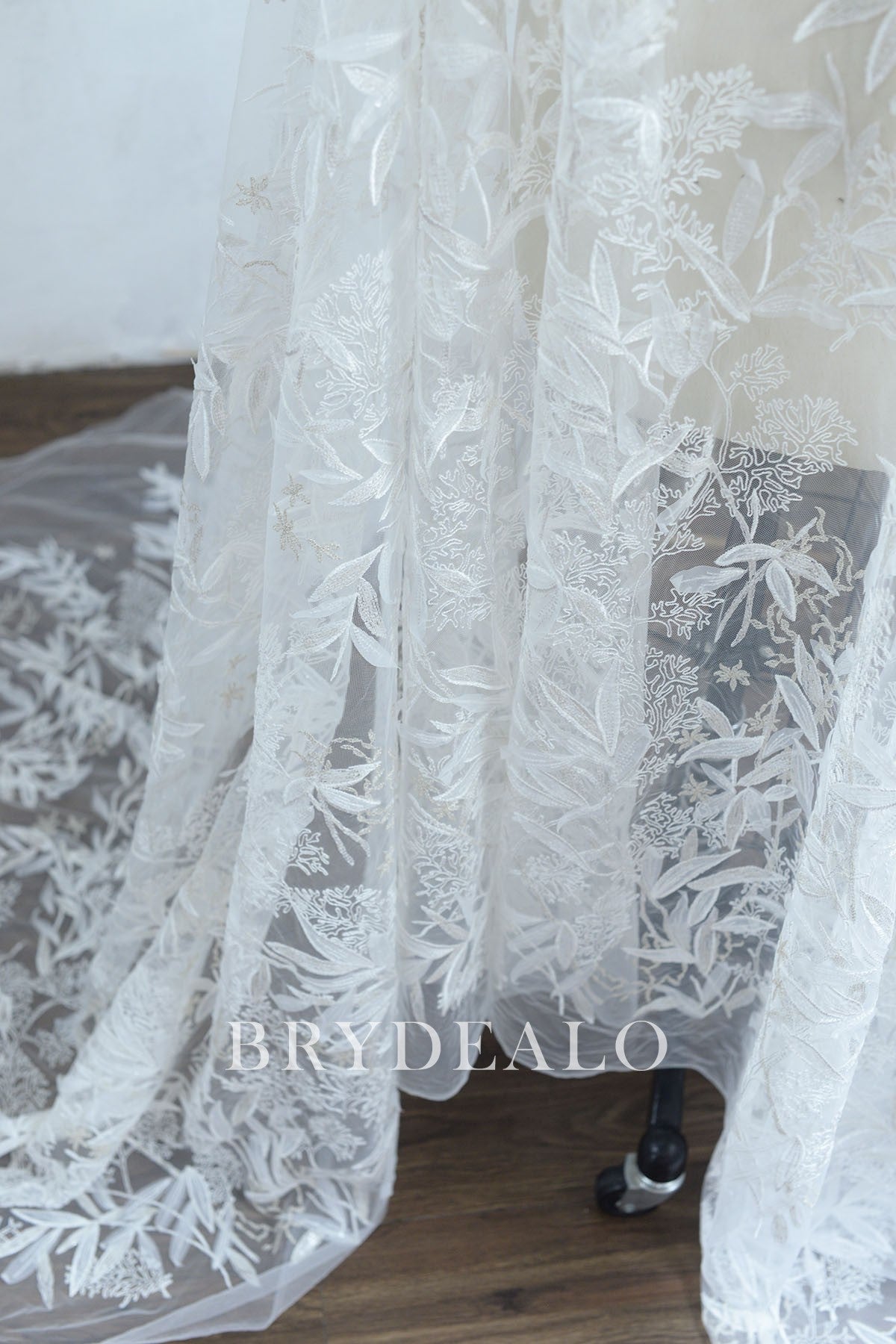 Popular Sequined Leaf Bridal Lace Fabric