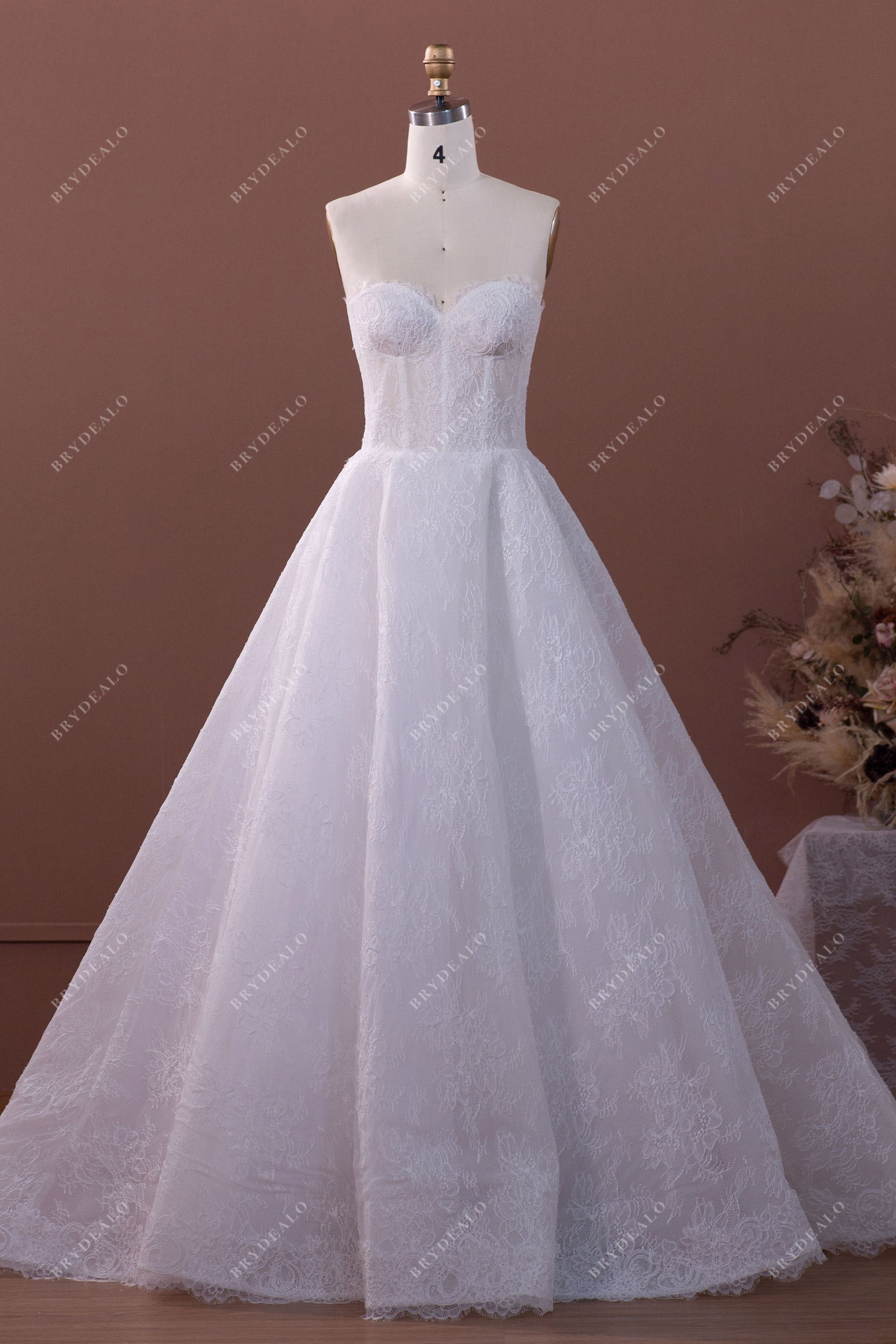 High-End Flower Lace Corset Sweetheart Puffy A-line Wedding Gown