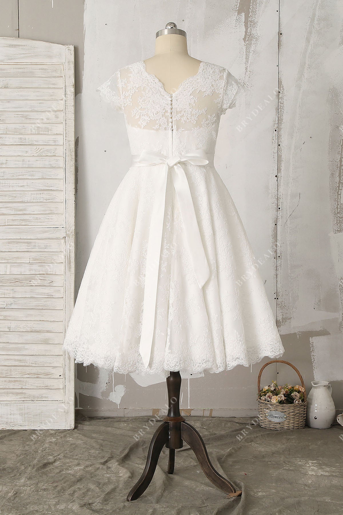 illusion lace V-back short informal wedding dress