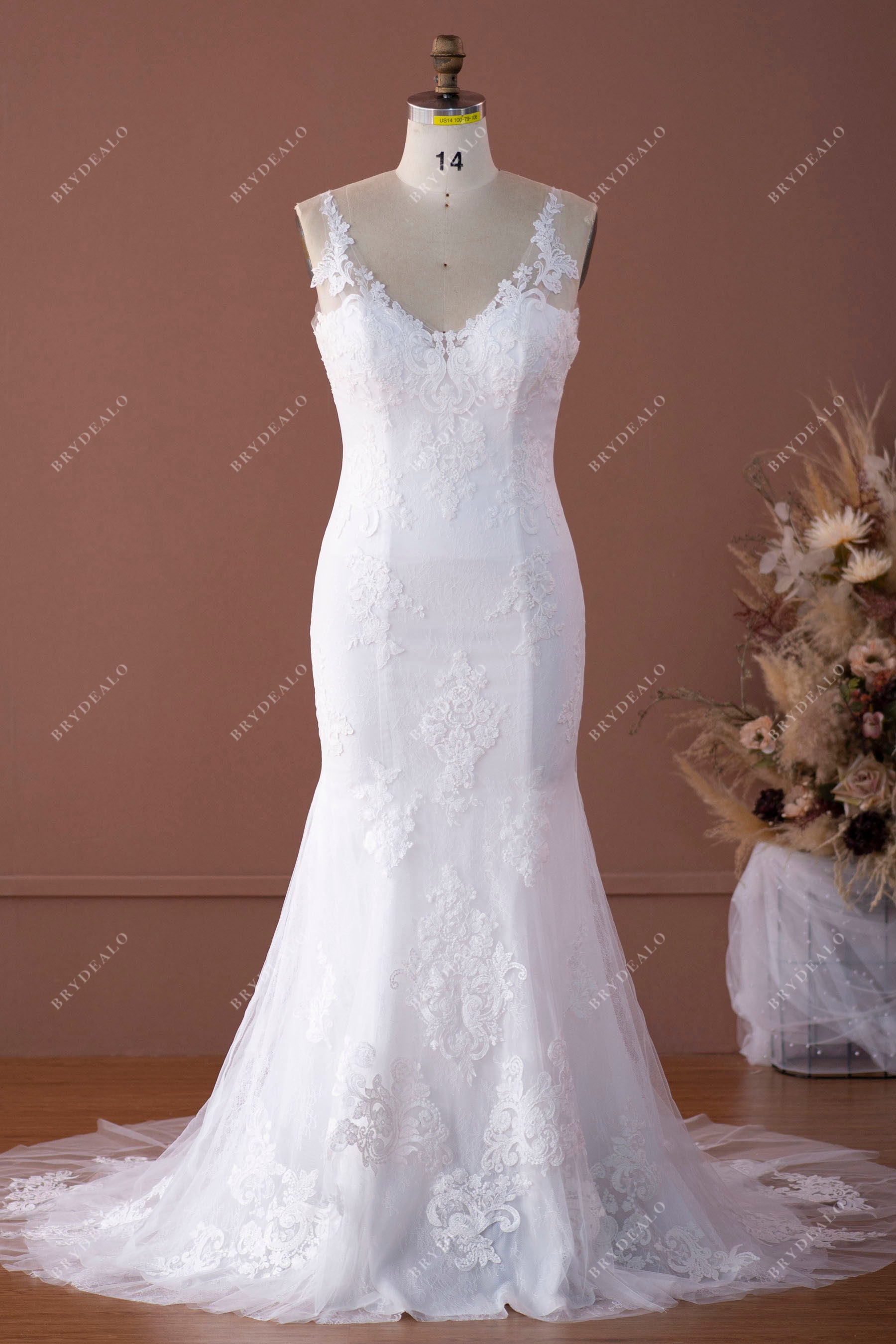 Light Ivory Lace Straps V-neck Mermaid Wedding Dress