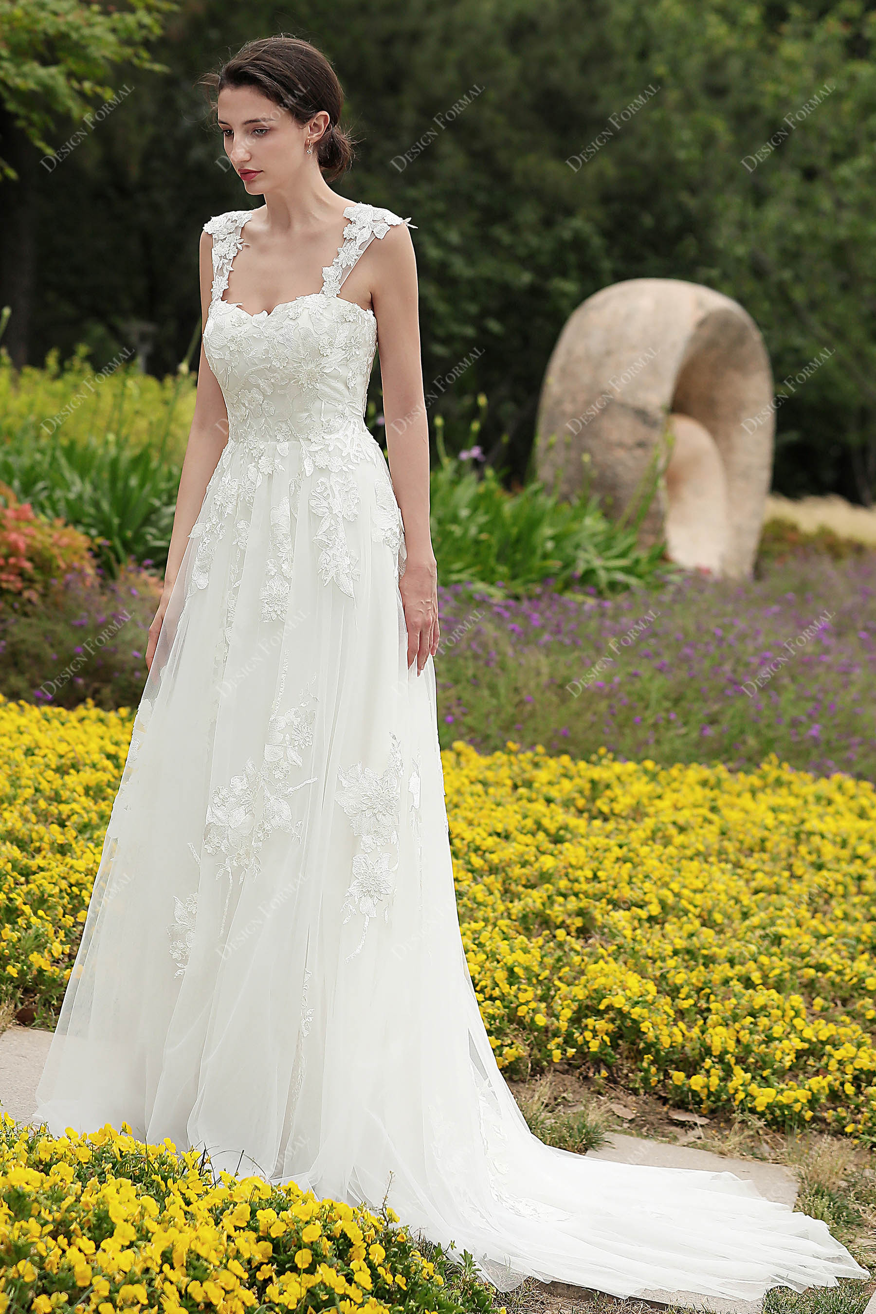 Ivory Lace Appliqued Shoulder Straps Wedding Dress