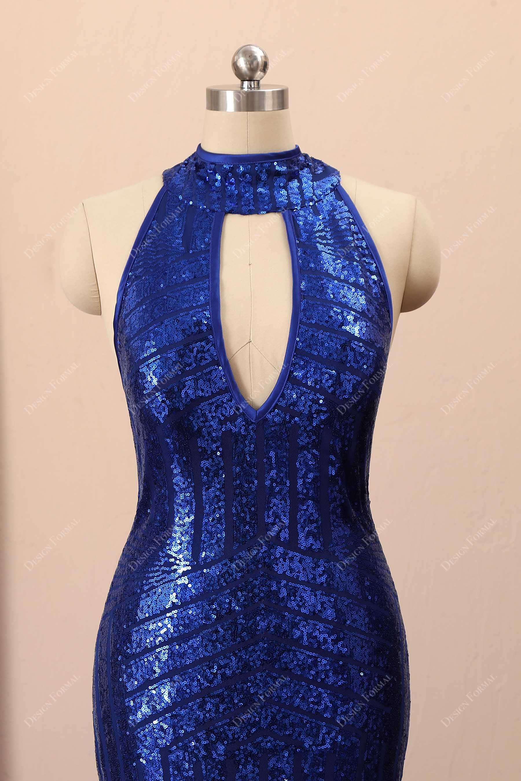 keyhole halter-neck sequin prom dress 