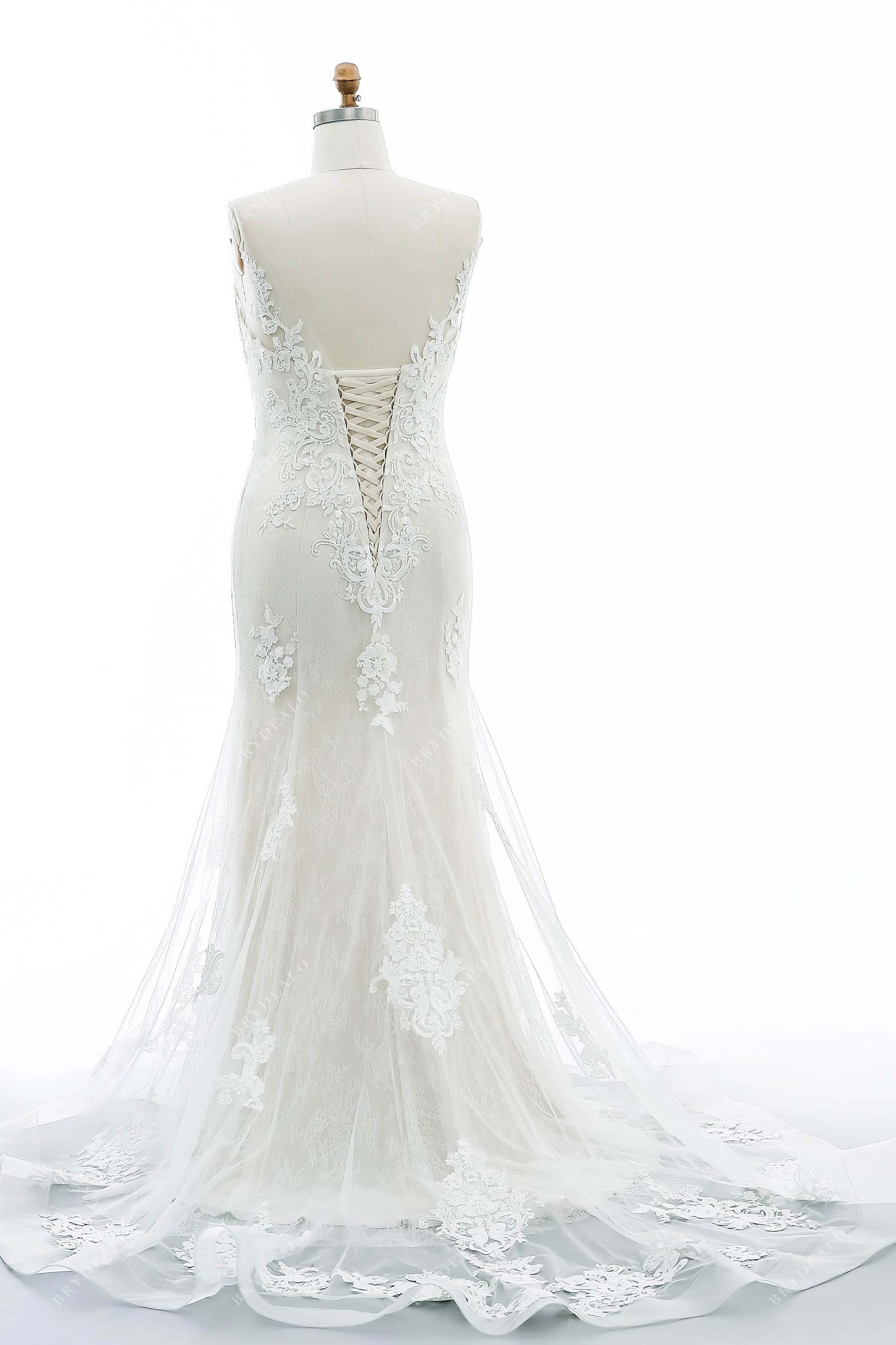 lace-up back mermaid elegant wedding gown