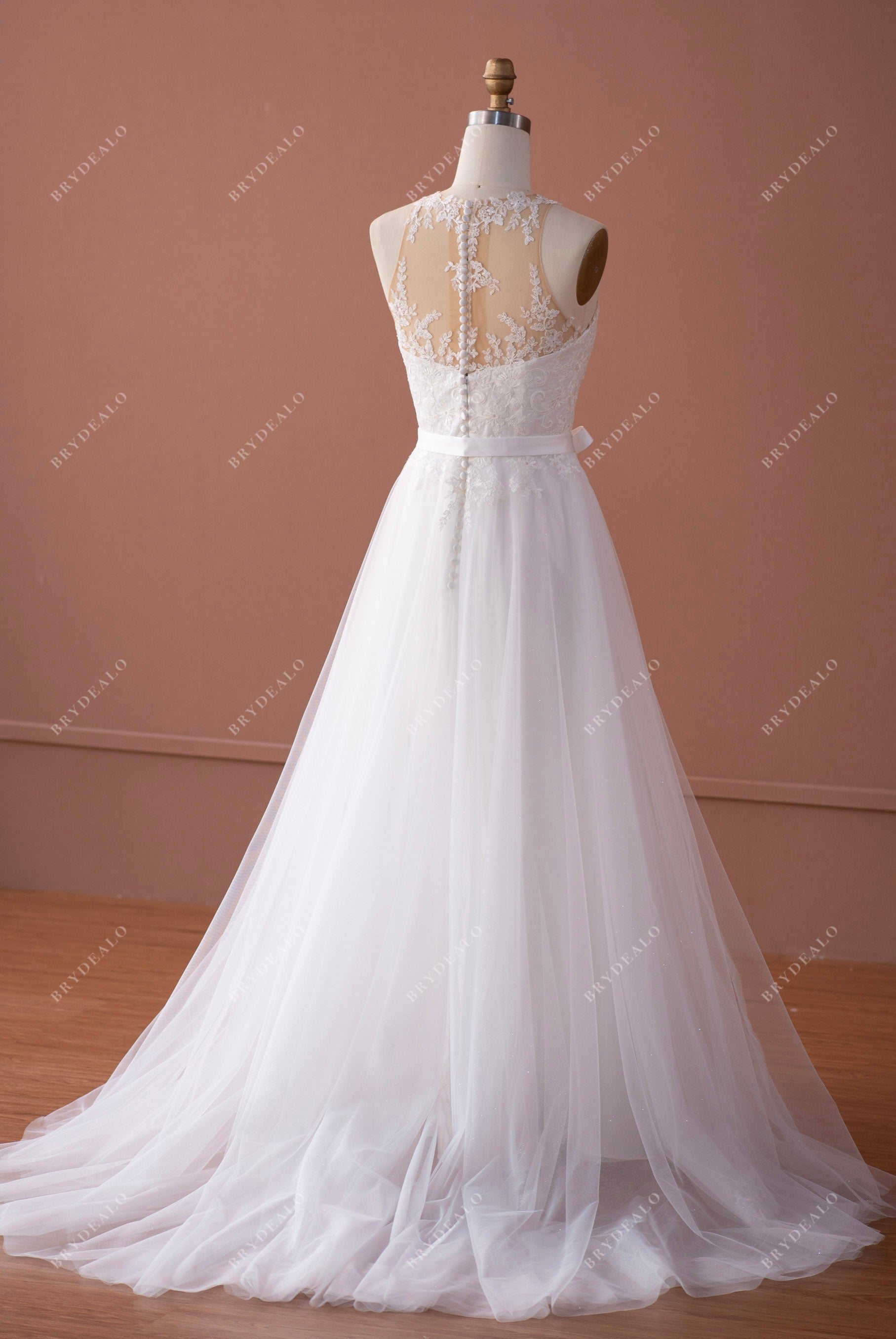 long A-line buttoned back gorgeous wedding dress