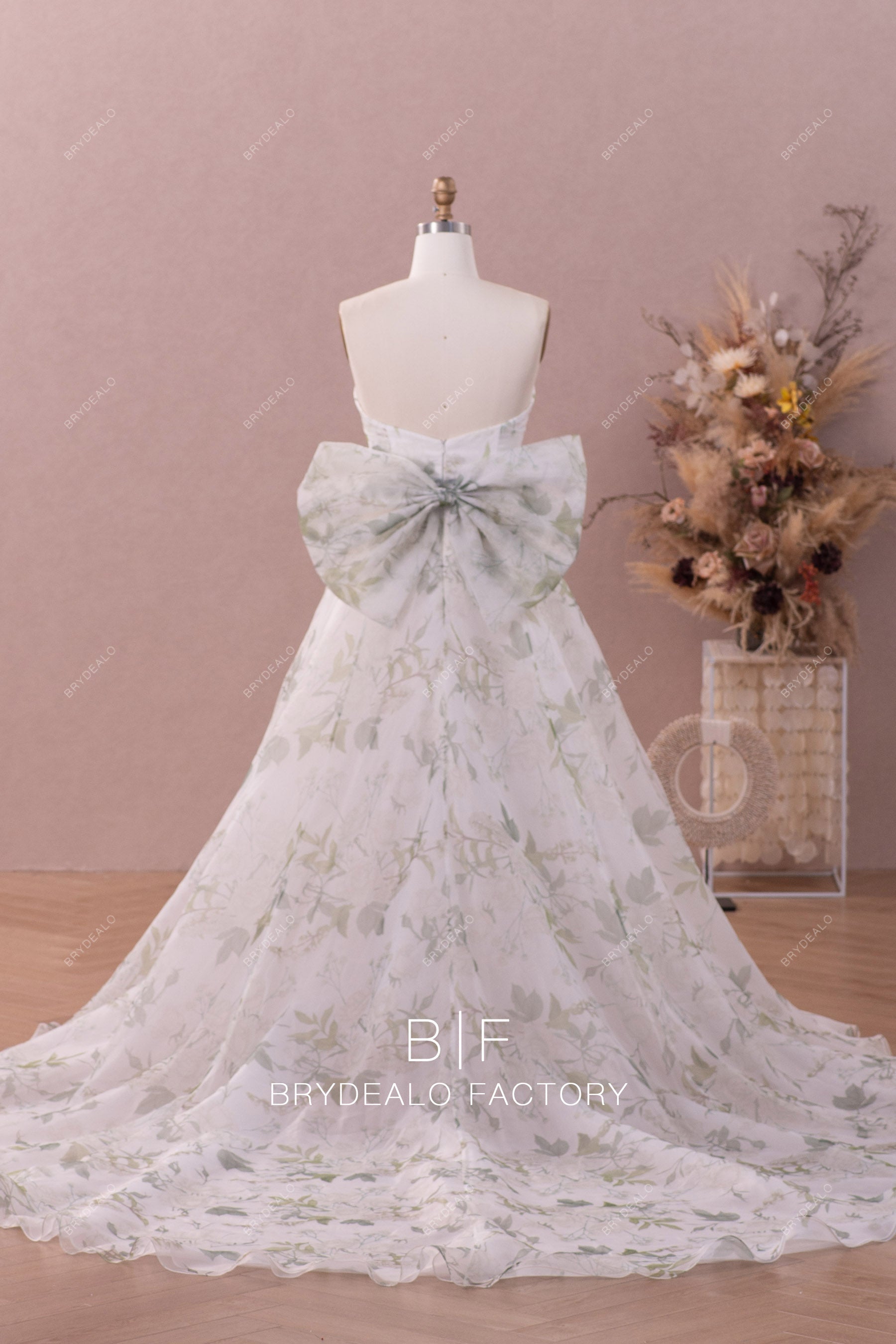 long floral bow organza Fall wedding dress