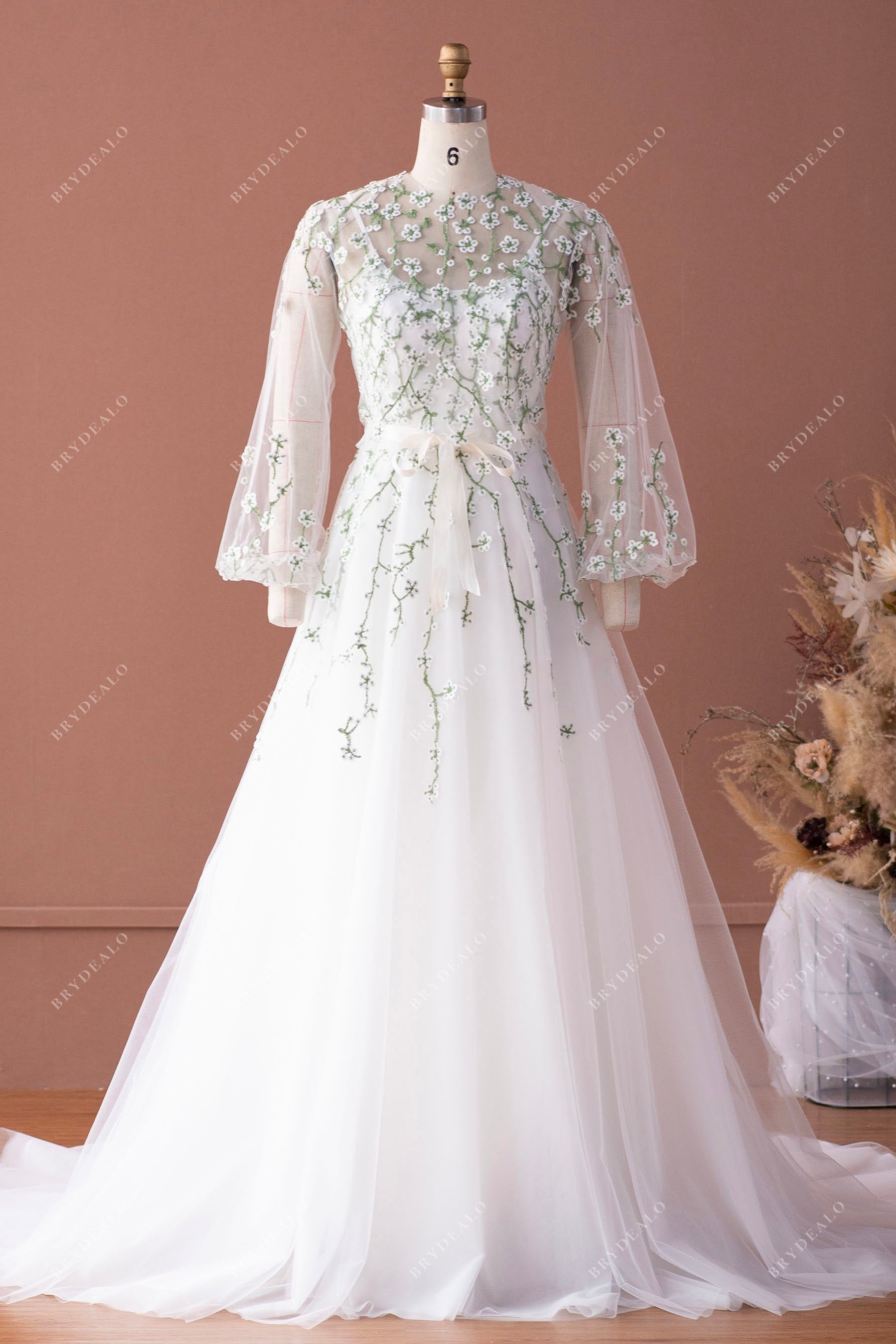 Rustic Lace Bubble Sleeve Blouse Ball Gown Wedding Dress