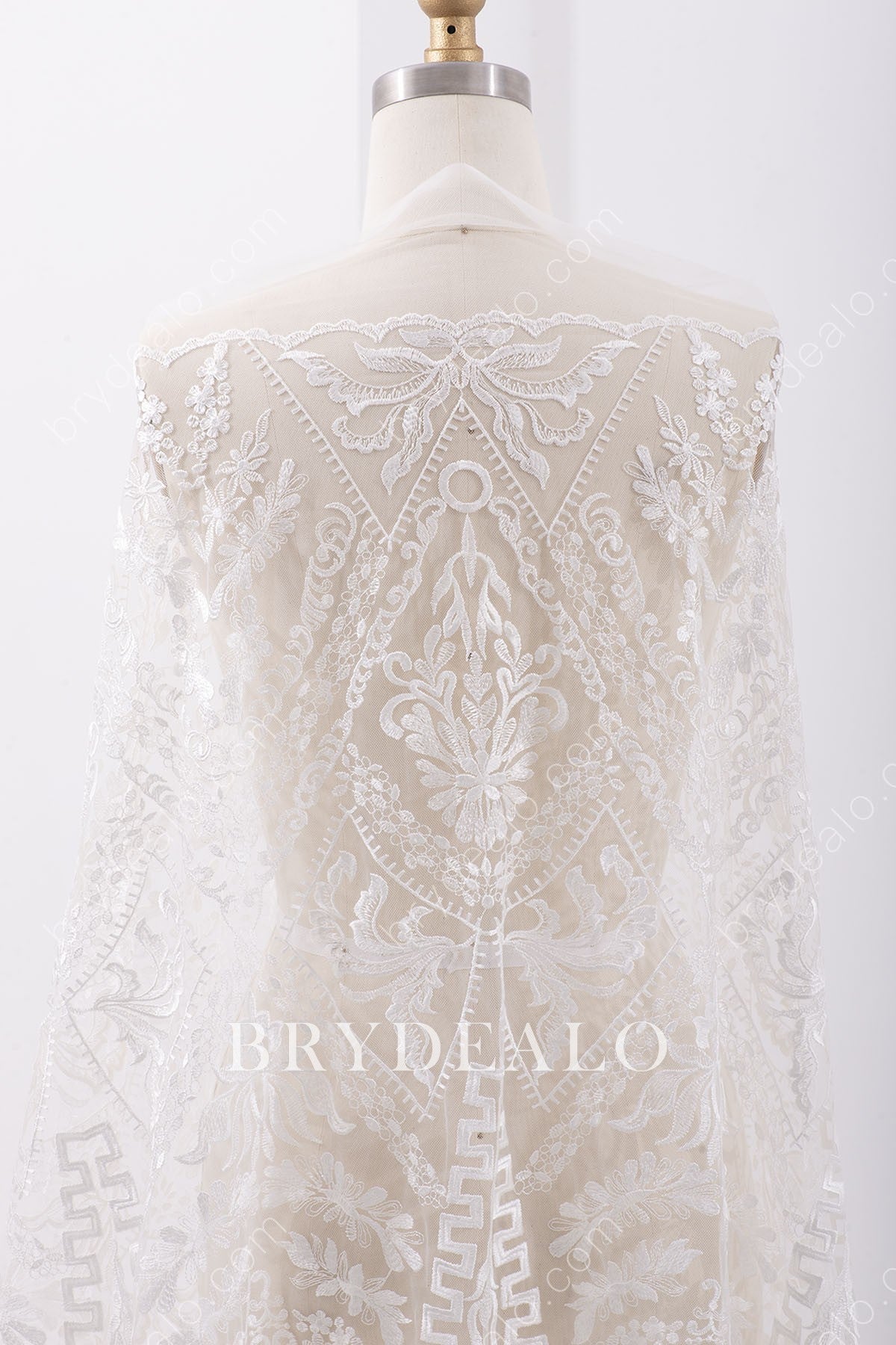 Scalloped Geometrical Bridal Lace Fabric for sale