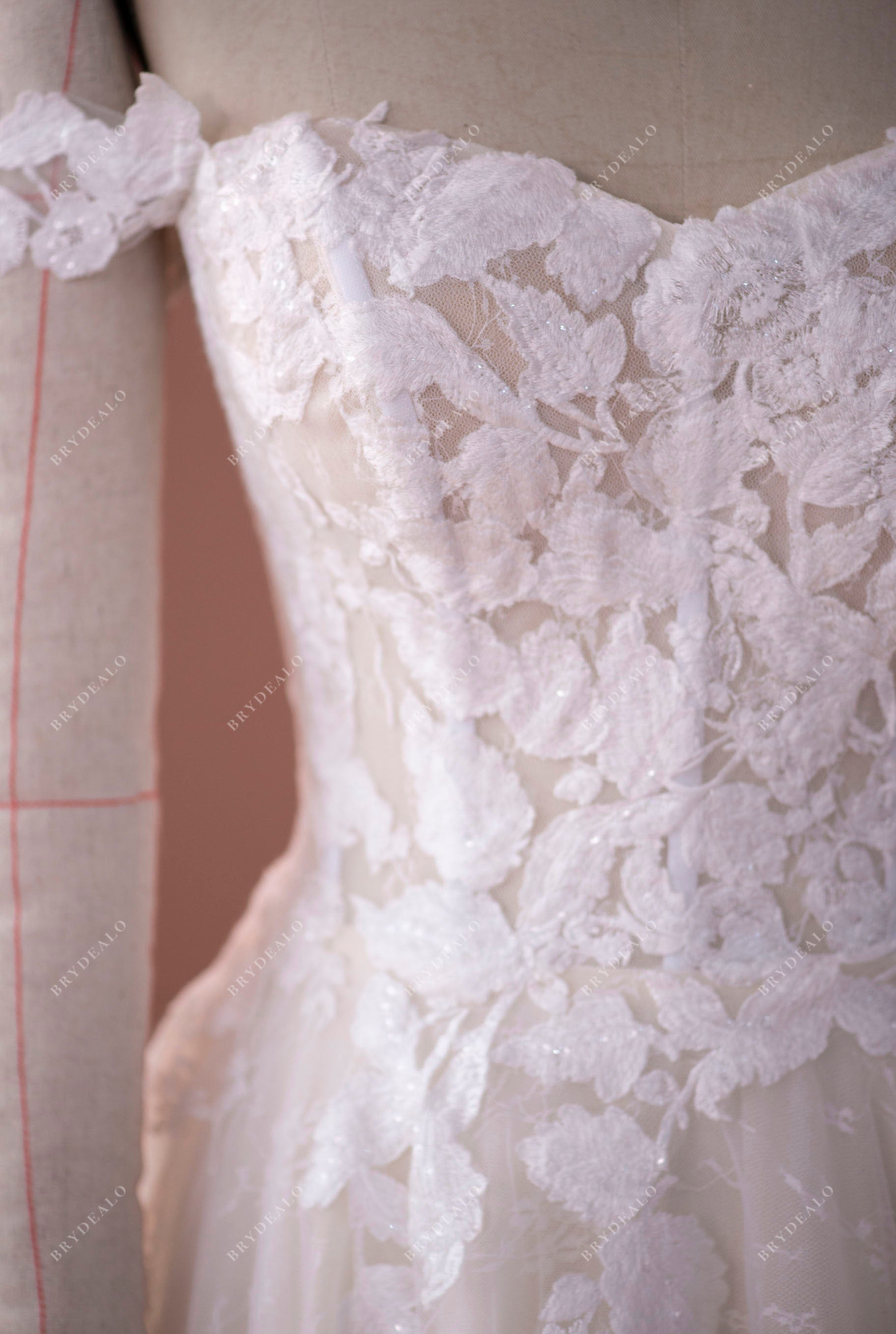 sweetheart neck lace fall wedding dress