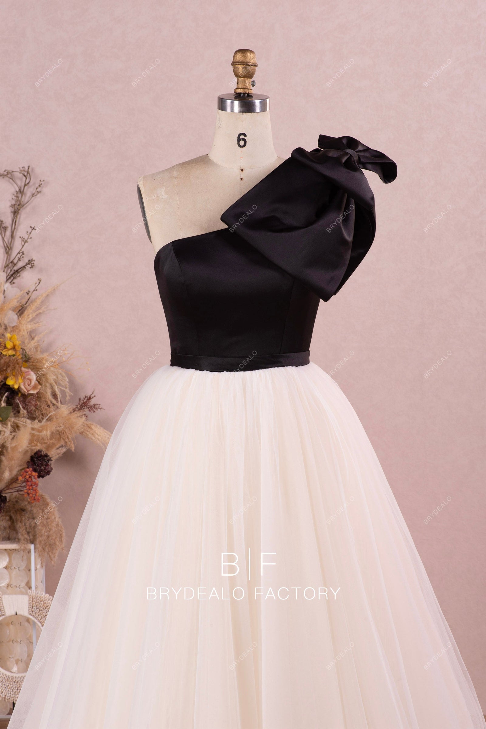 Black Ball Gown Wedding Dresses, Tulle One Shoulder main image 0