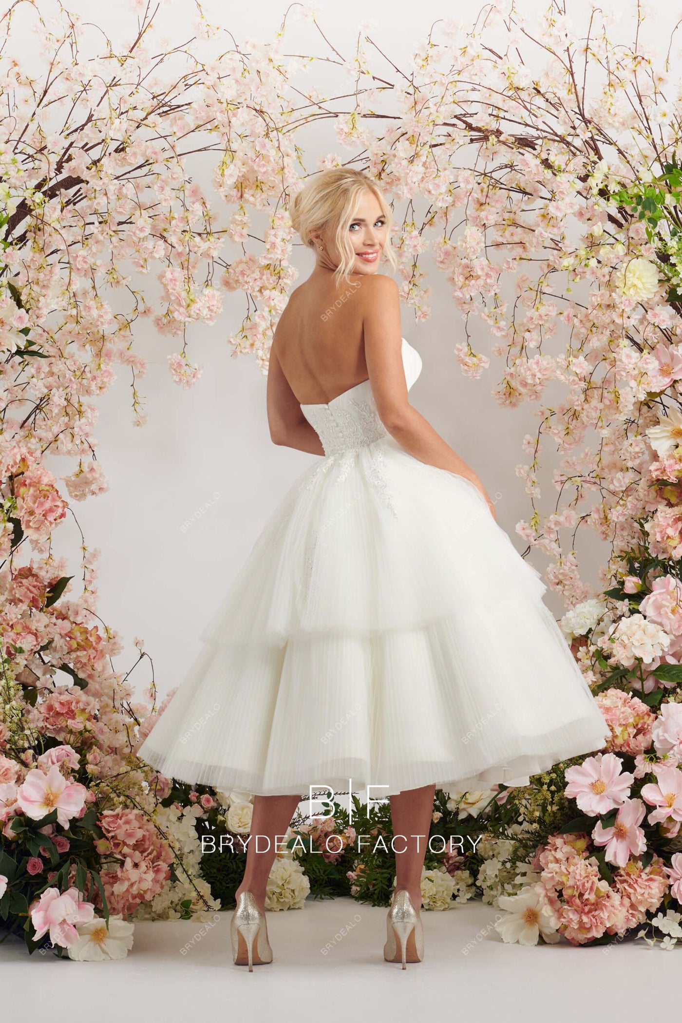 Strapless Straight Cross Neck Lace Tulle Tea-Length Custom Wedding Dress
