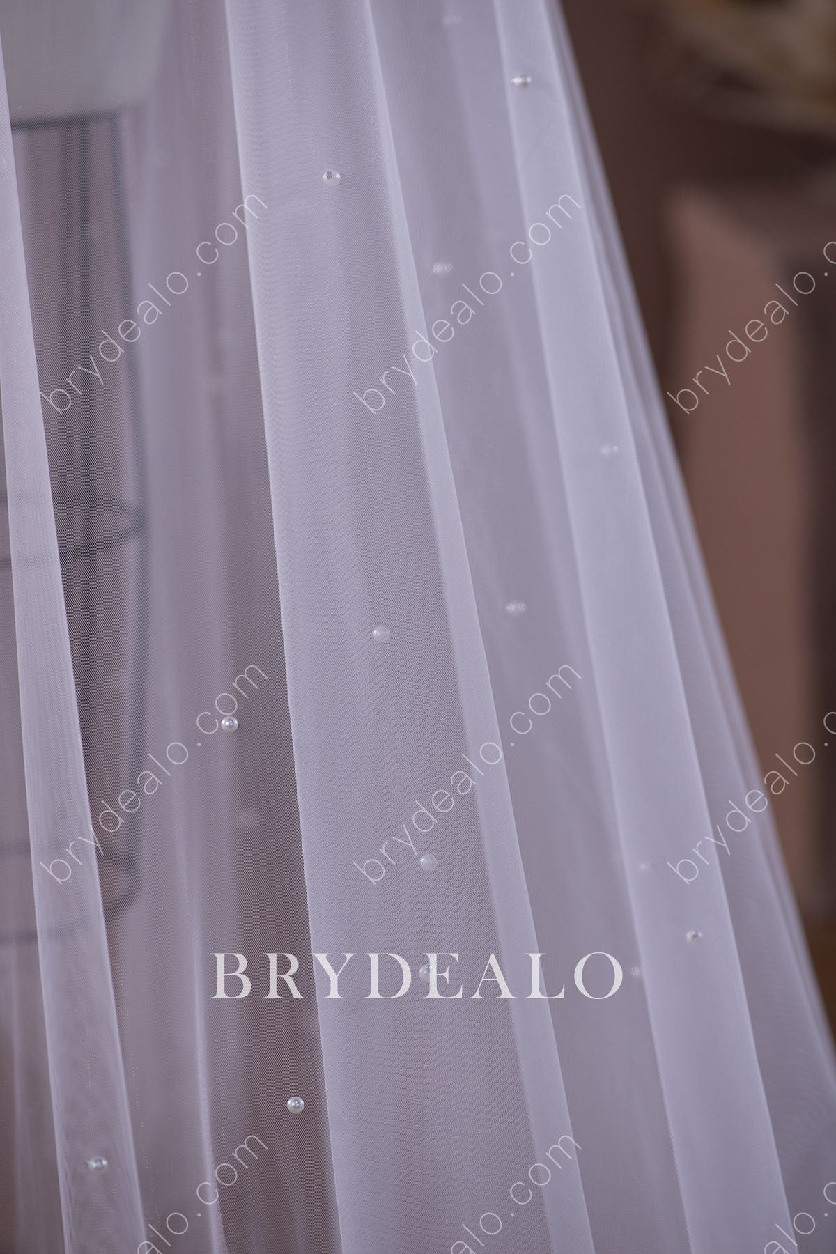 elegant pearls bridal veil