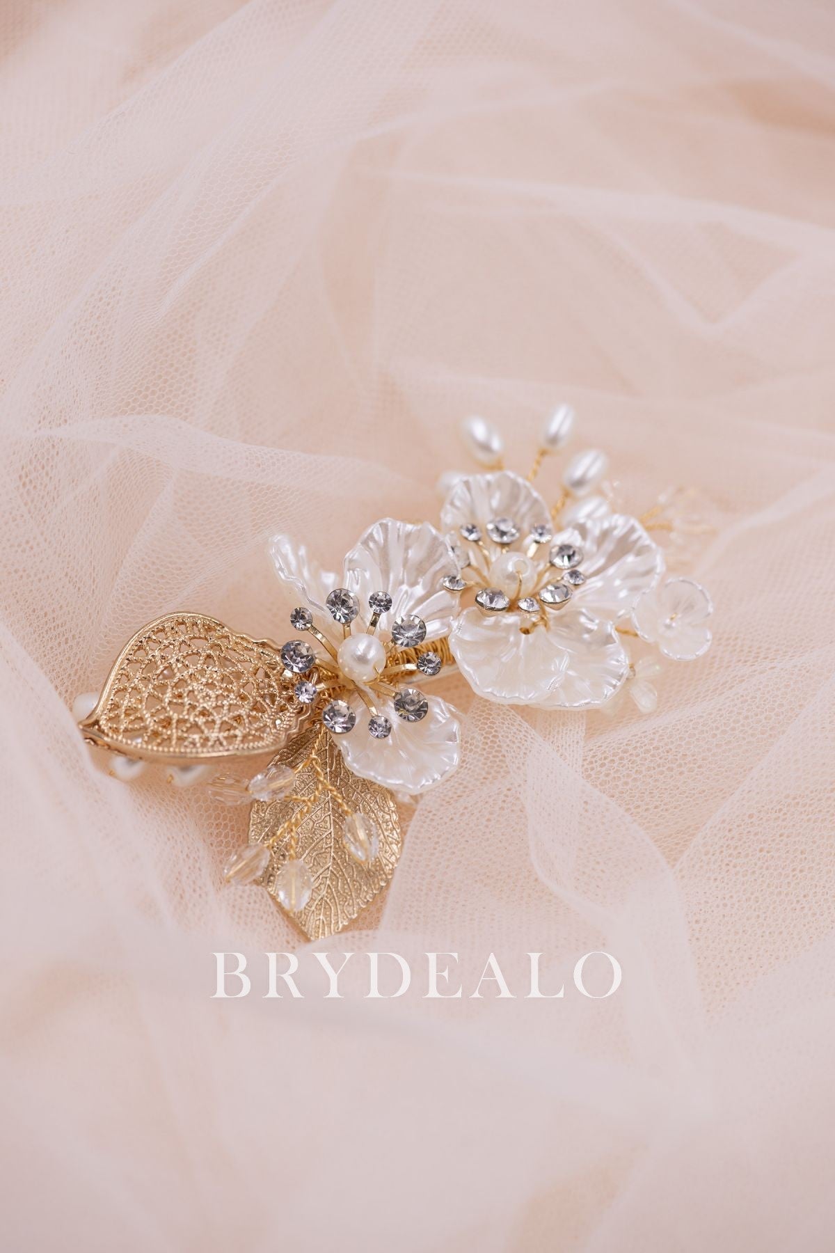 Best Ornate Pearls Flower Leaf Bridal Hair Clip Online