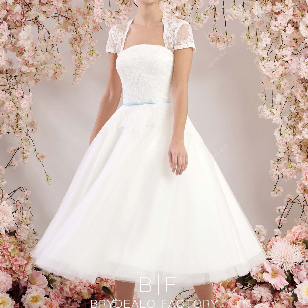 Retro Queen Anne Neck Classic Lace Tea Length Puffy Bridal Dress
