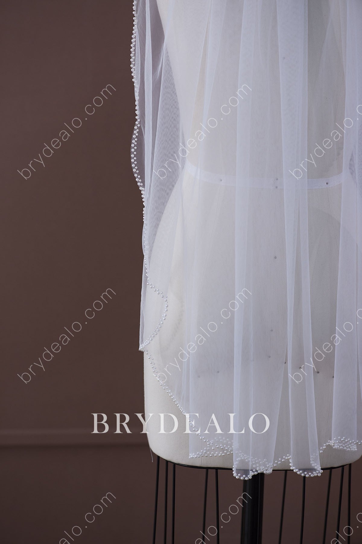 elegant fingertip wedding veil
