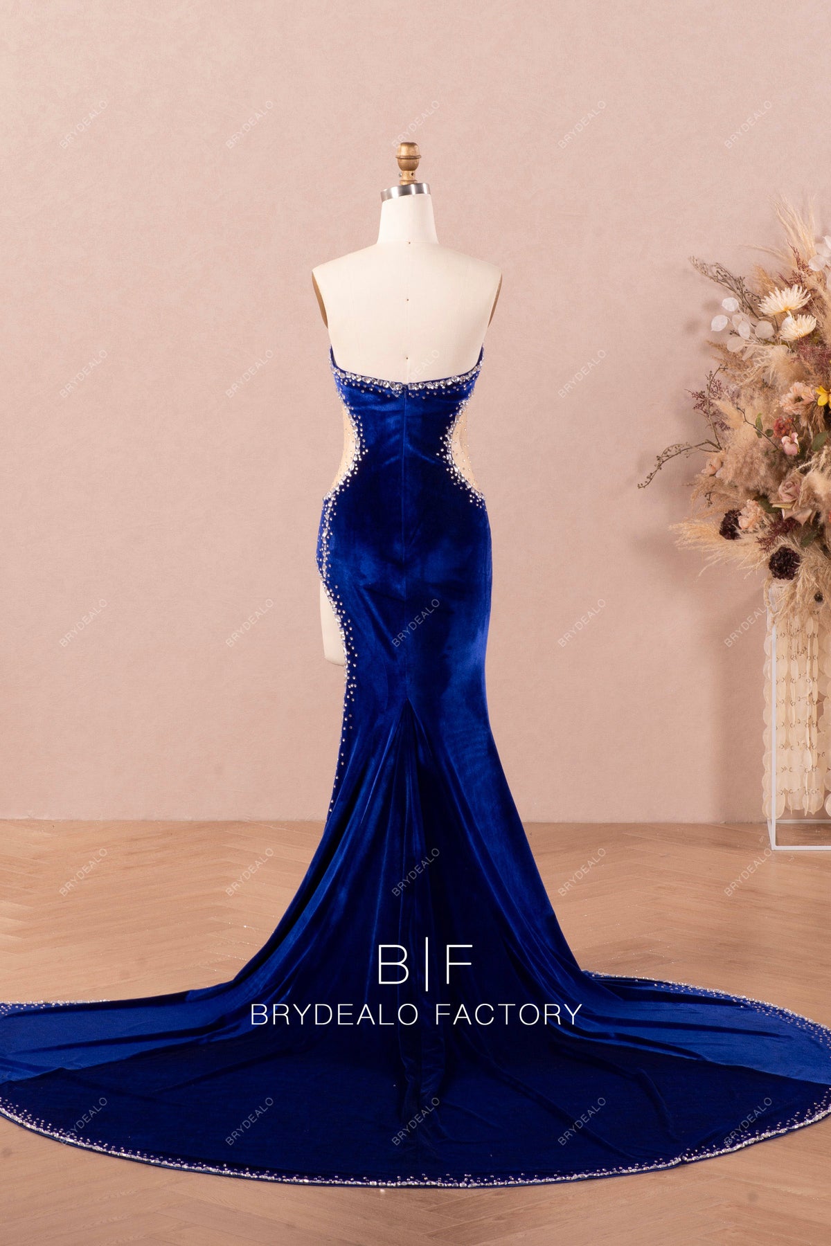 Royal Blue Velvet Sleeveless Halter Prom Dress with Slit main image 1