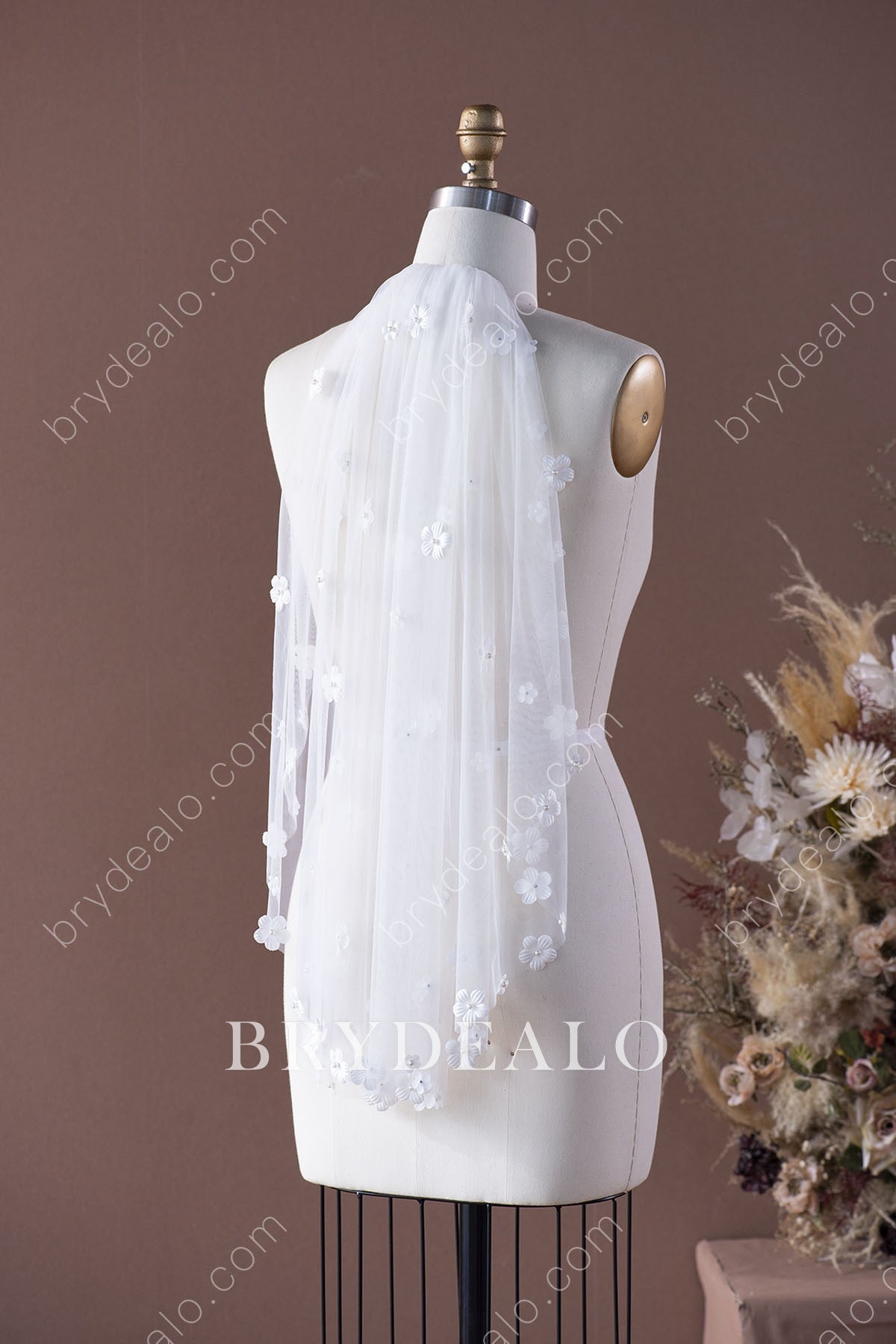fashion elbow length wedding veil