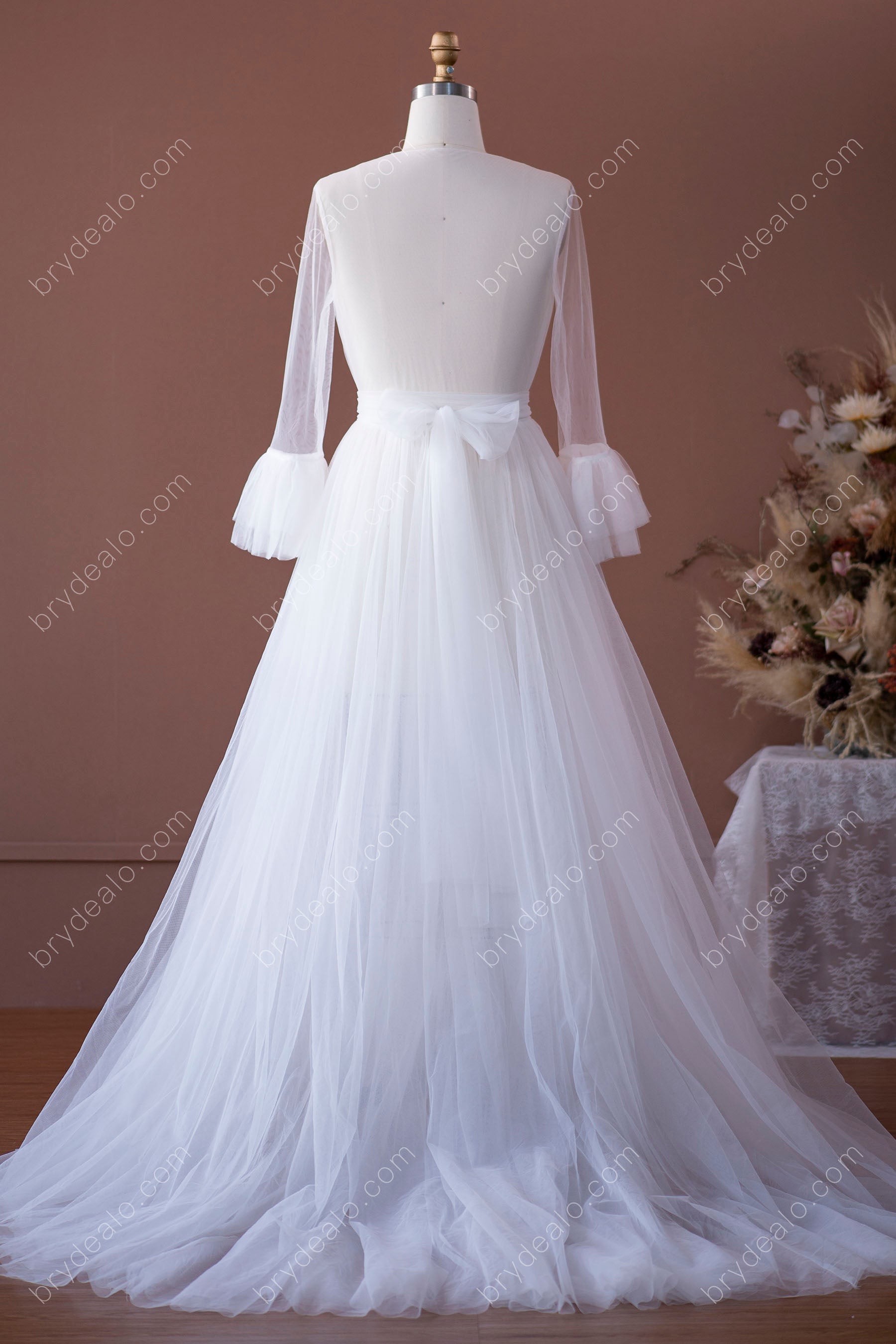 Amazing Long Train Tulle Bridal Wedding Robe