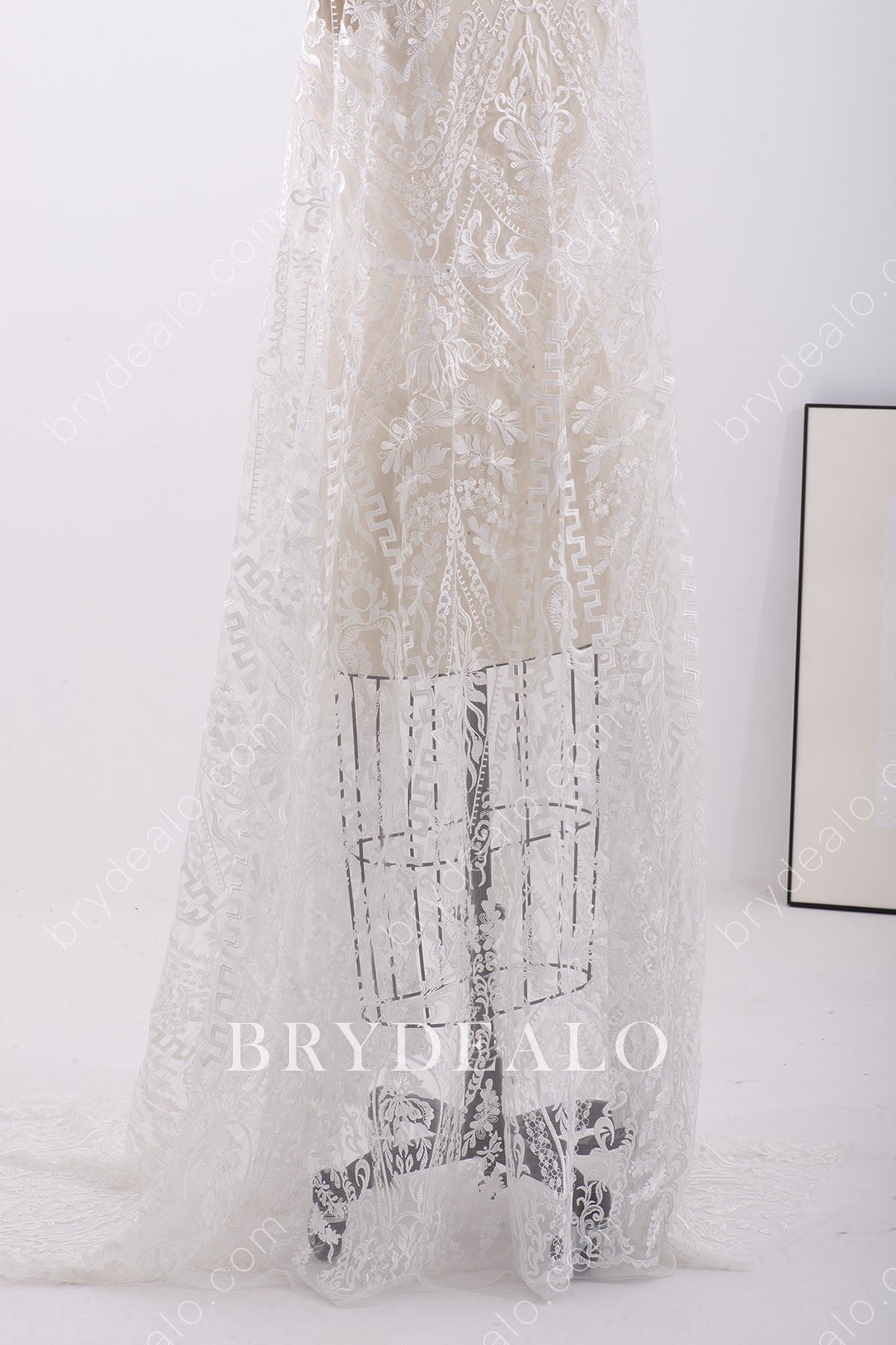 Scalloped Bridal Lace Fabric Online