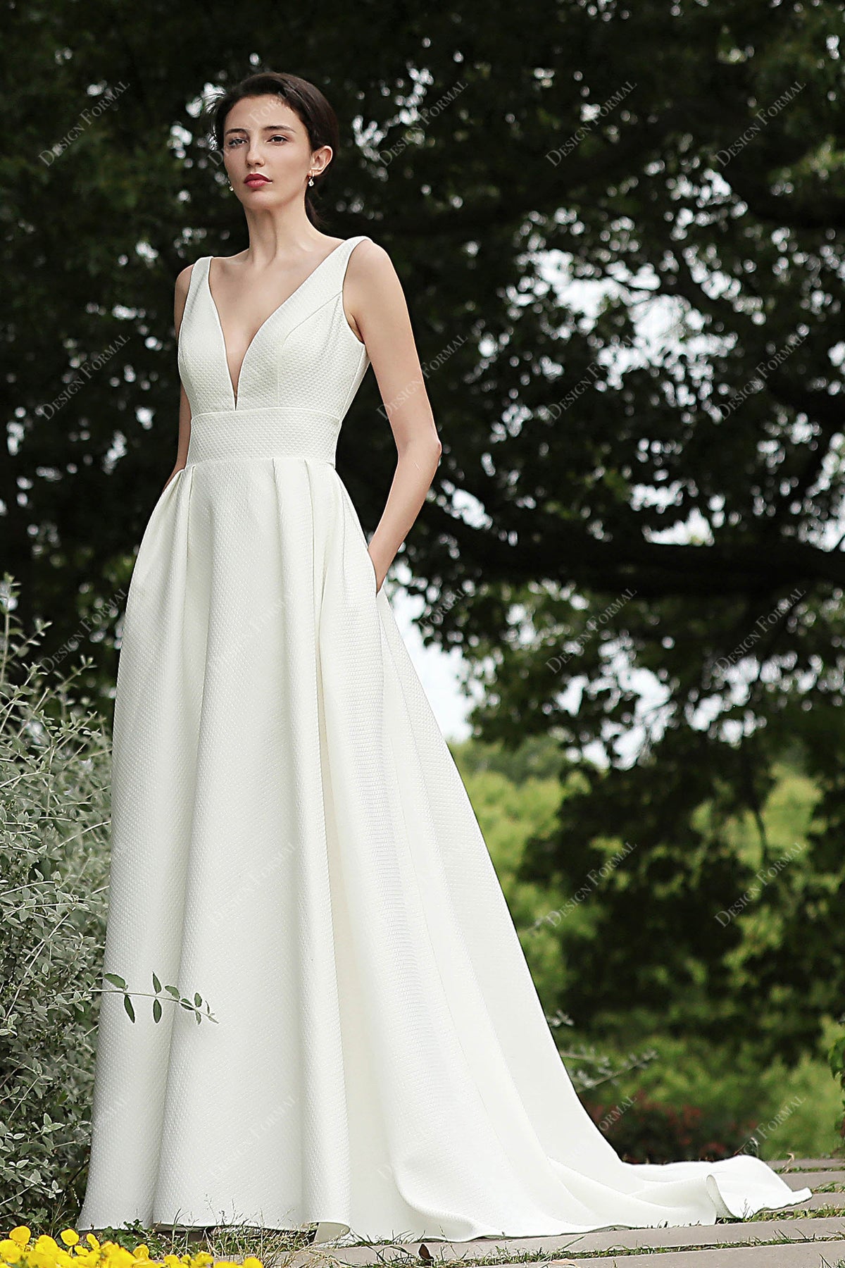 V-neck Sleeveless Dress with Pockets main image 0