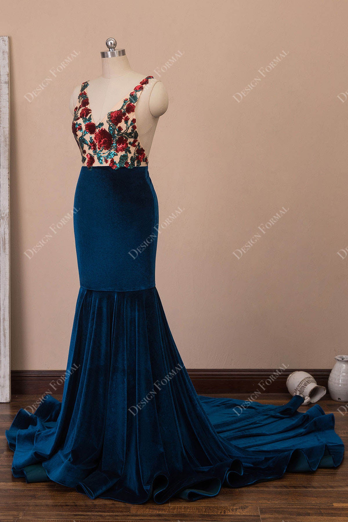 sleeveless sparkly sequin long train dress
