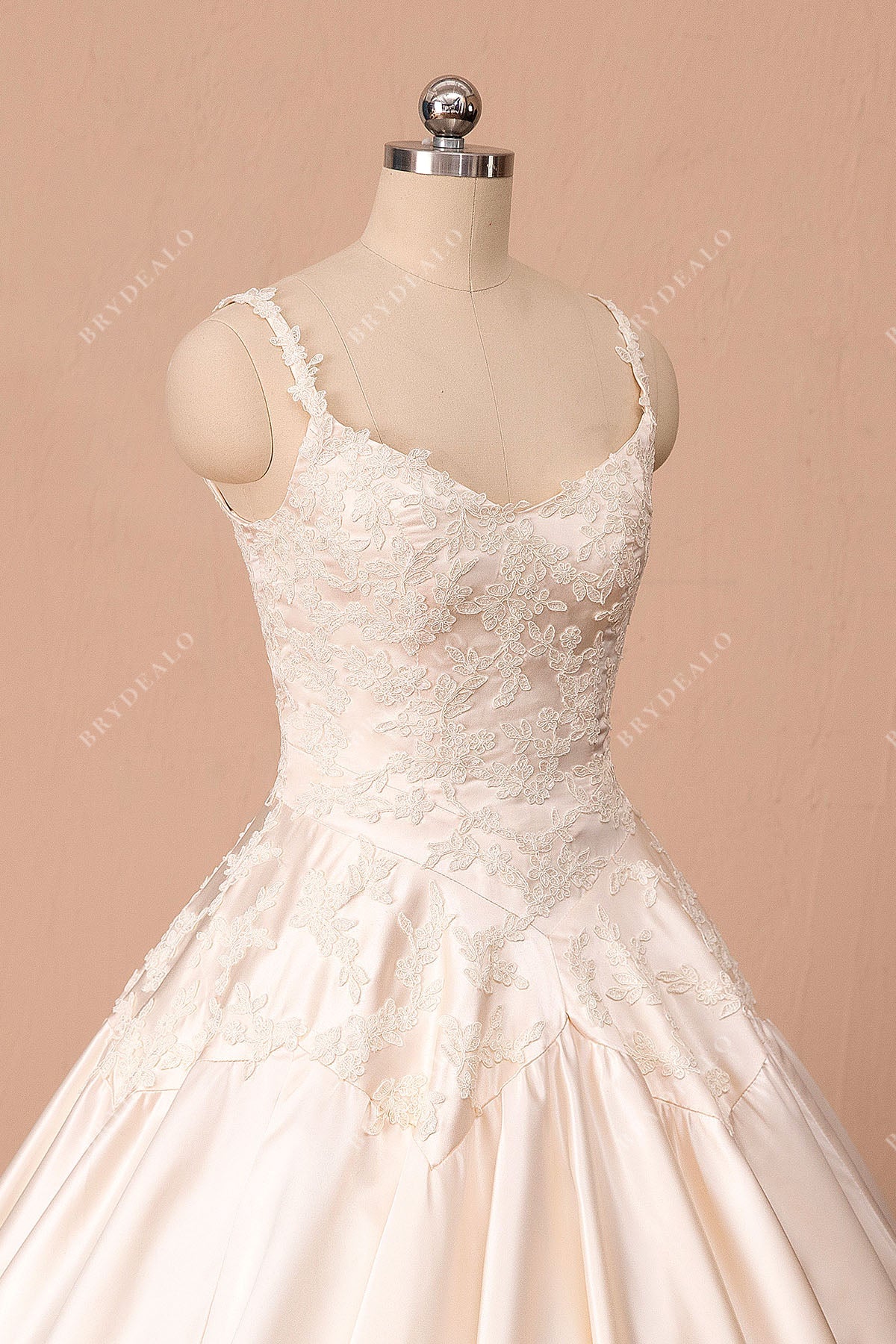 sleeveless sweetheart neck satin modern wedding dress