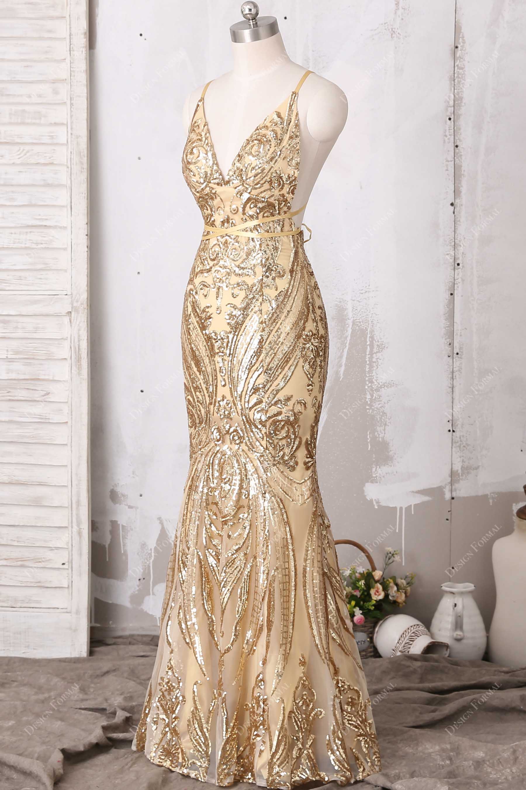 spaghetti straps sleeveless gold dress