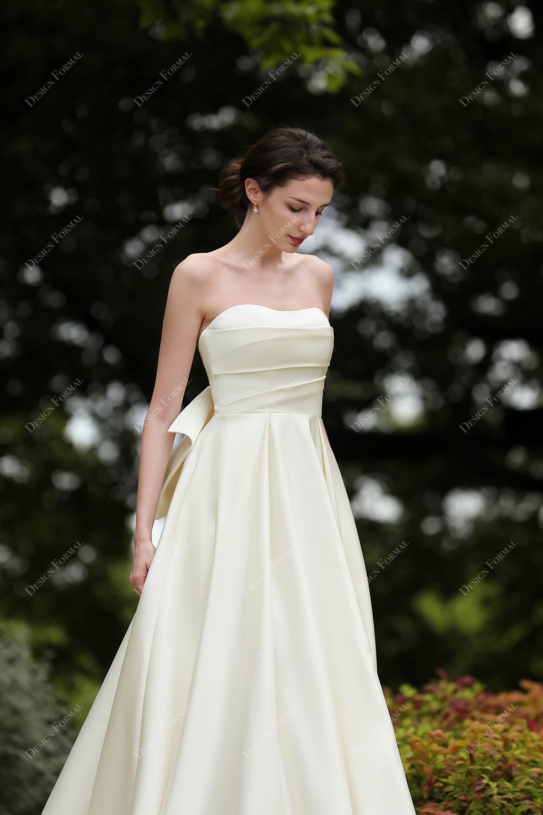 Cute Big Bow Ivory Satin A line Elegant Wedding Dress with Pockets