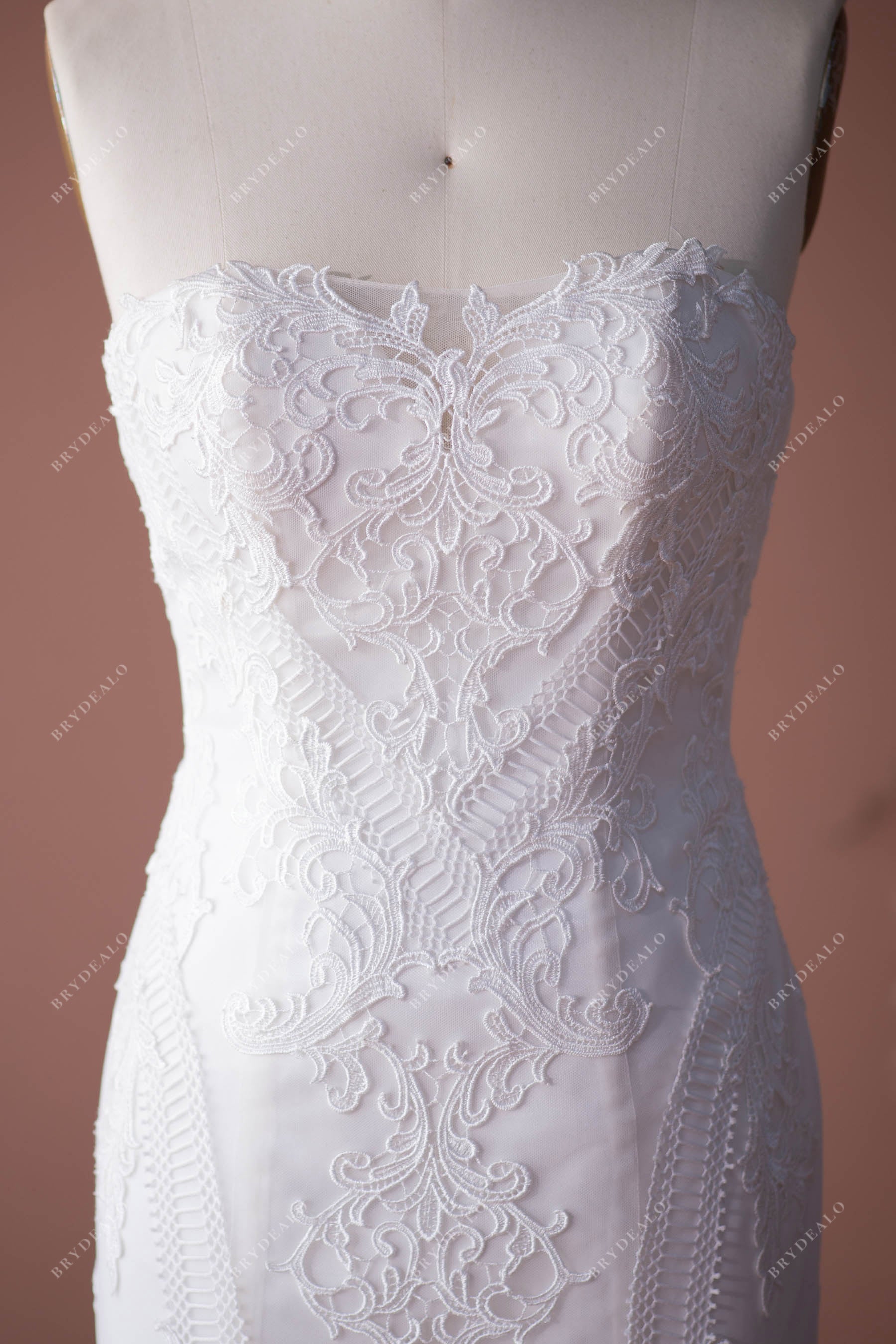 strapless straight neck lace mermaid wedding gown
