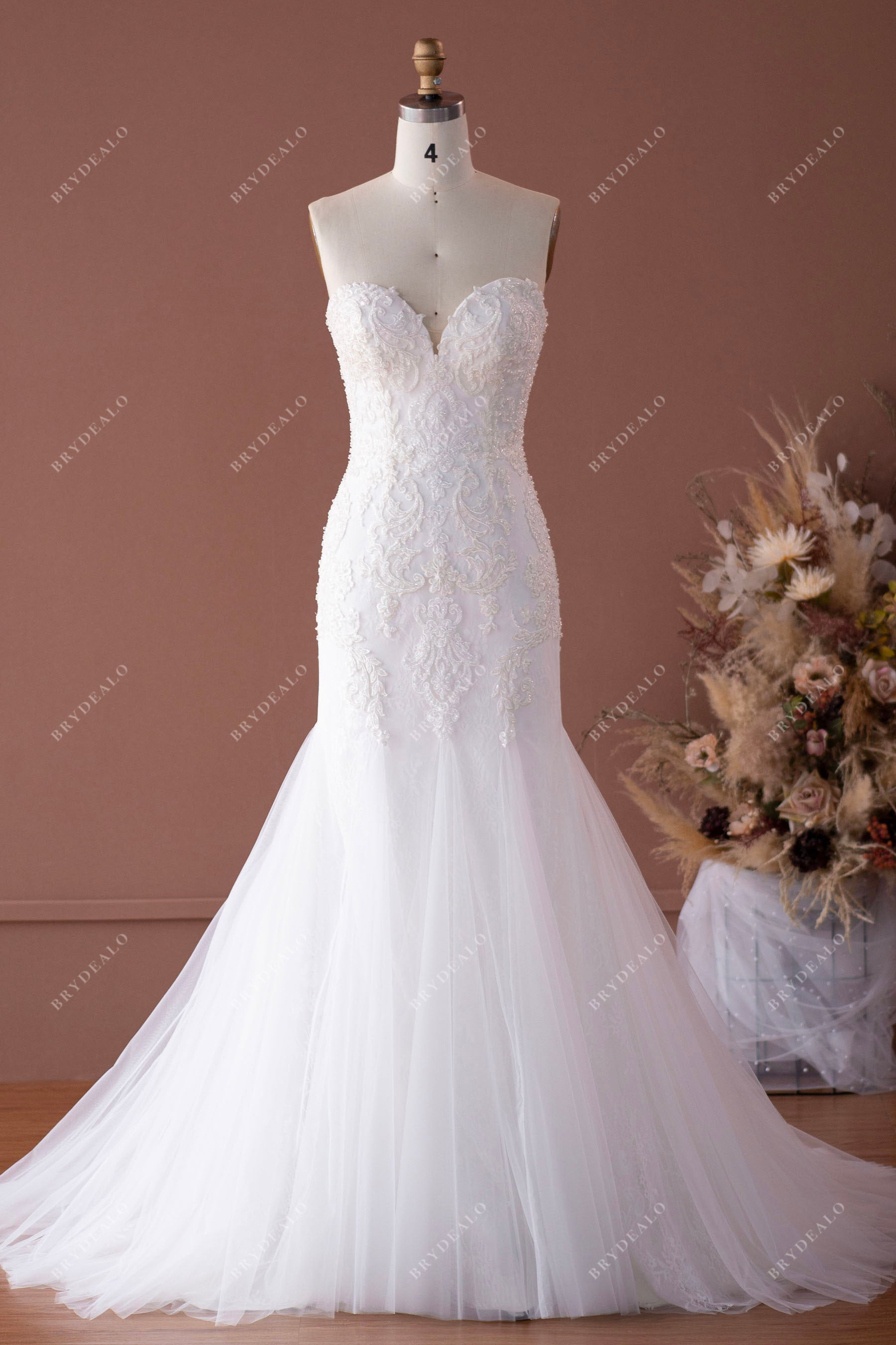sweetheart neck lace spring bridal gown
