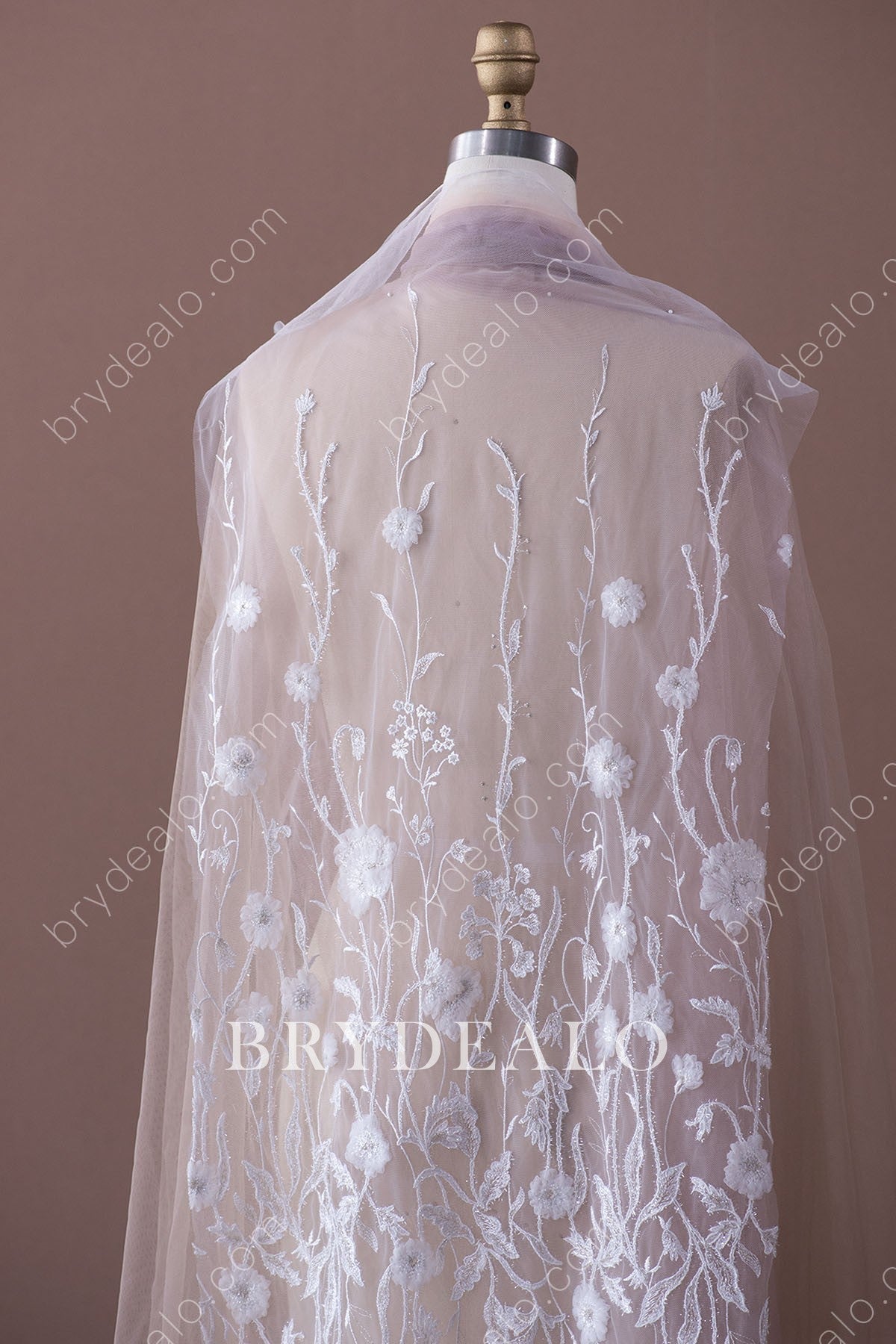 Stylish Sequin Flowers Vine Bridal Lace Fabric for Sale