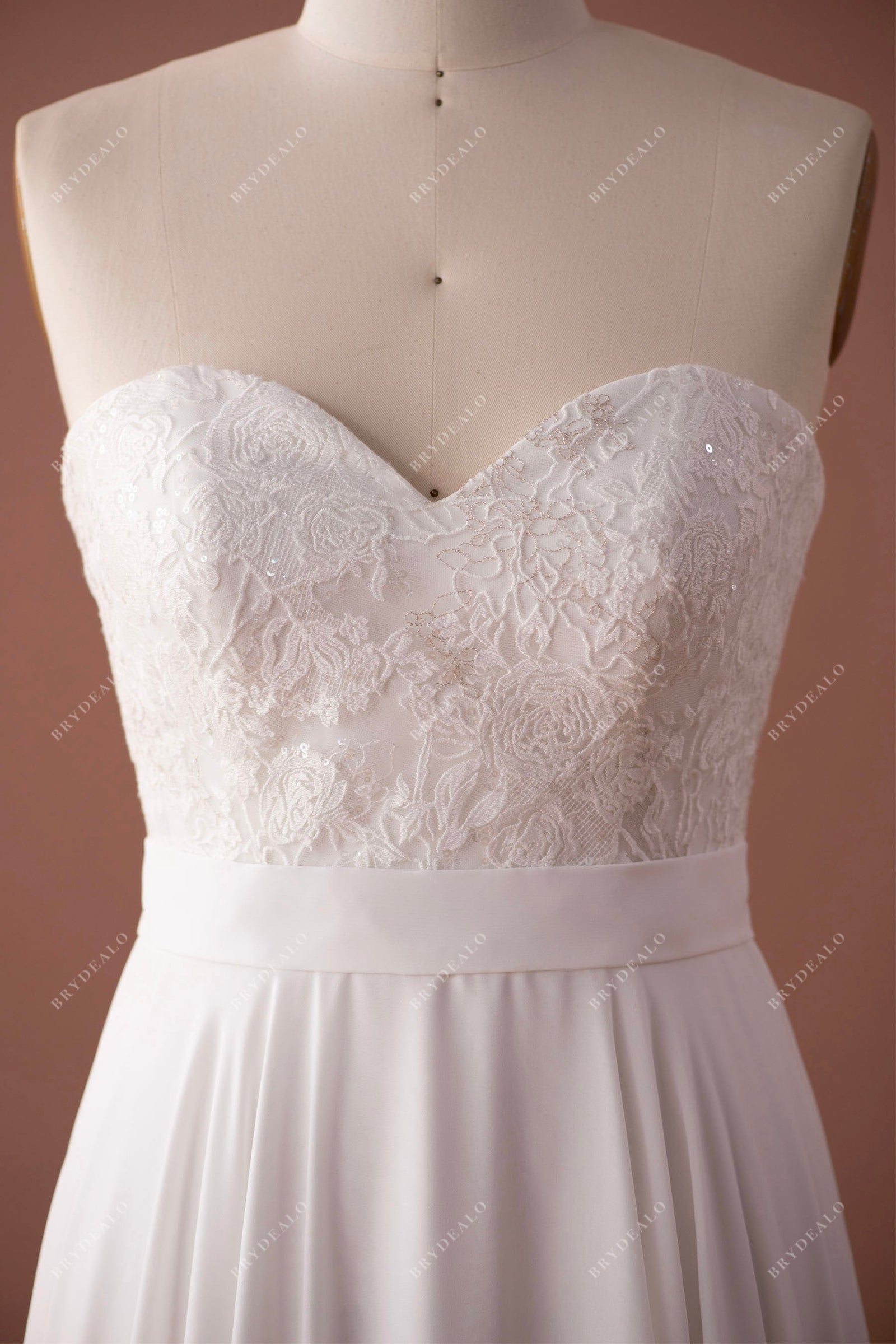Strapless Sweetheart Chiffon Wedding Dress