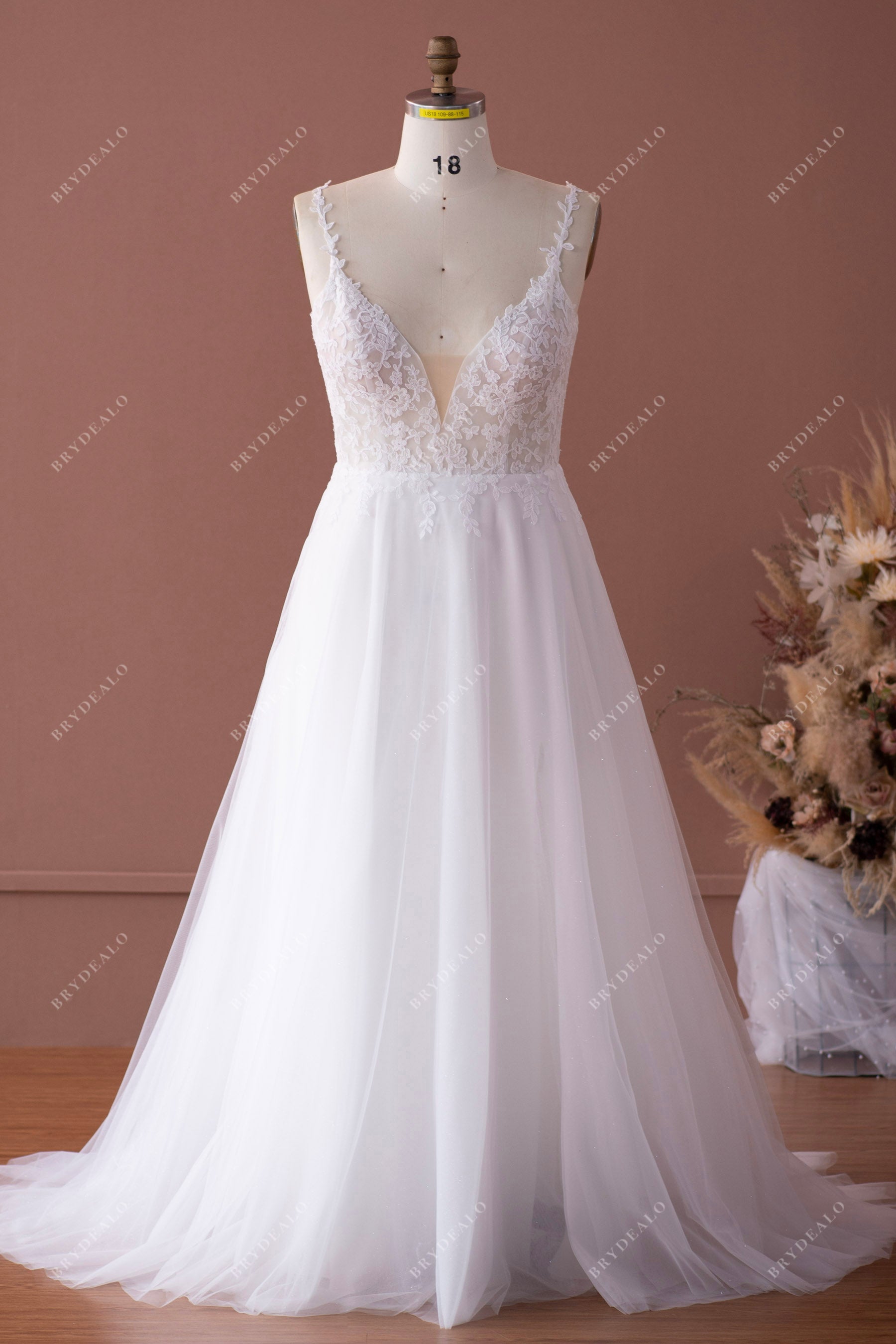 plus size lace straps V-neck lace tulle wedding dress