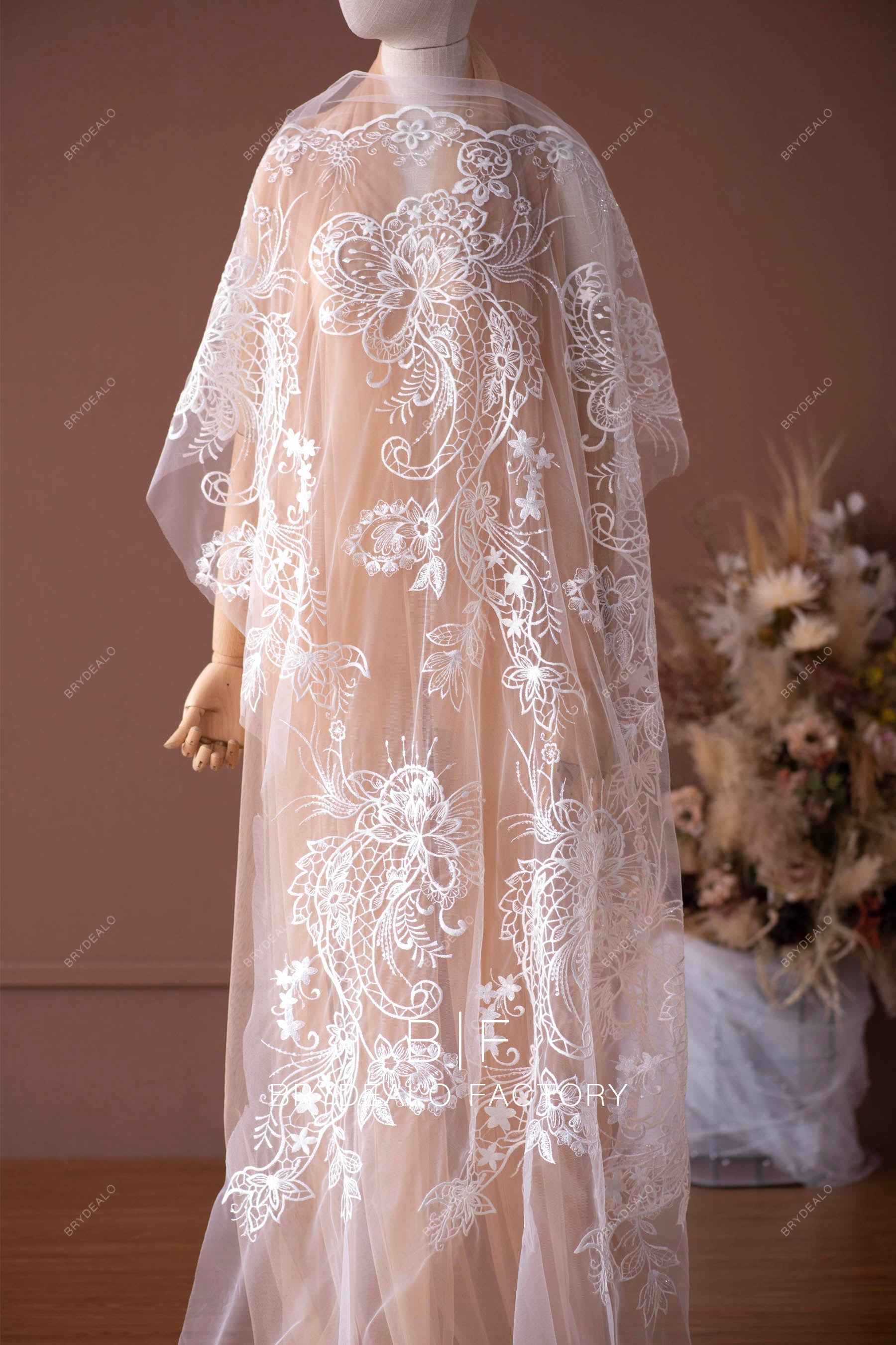 Beautiful Wild Totem Embroidery Bridal Lace Online