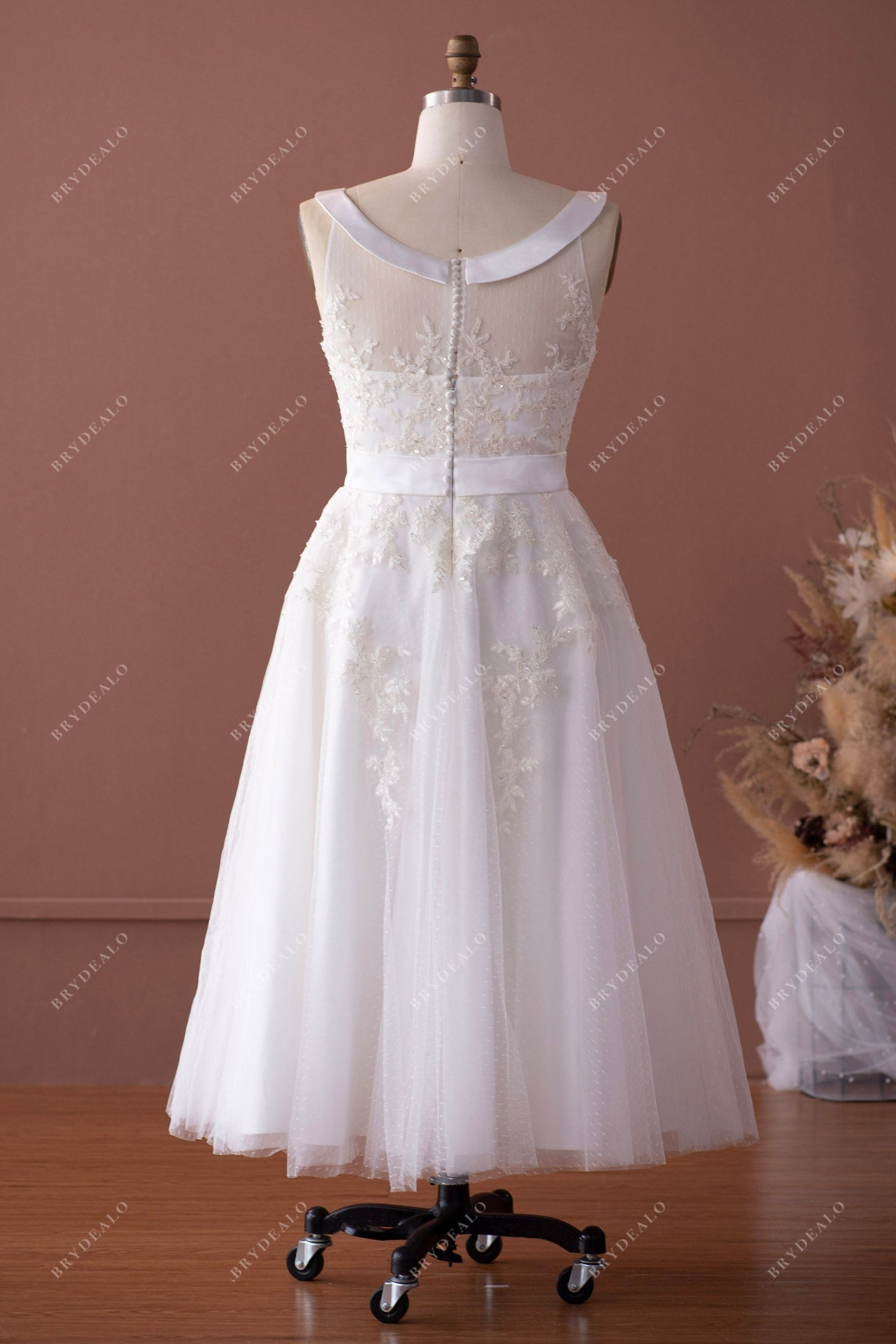 Chic A-line Tea-Length Reception Wedding Dresses