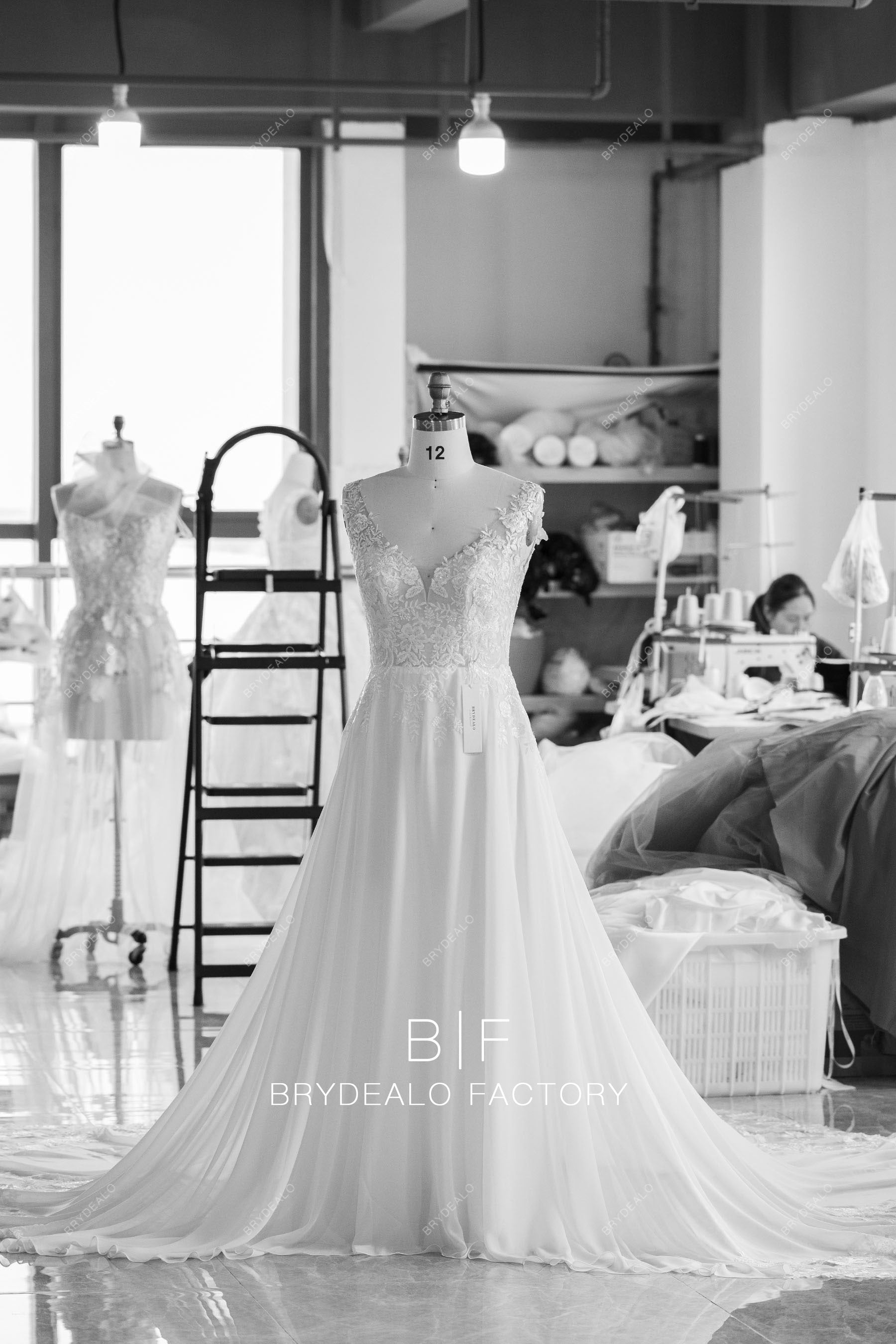 designer A-line lace chiffon country wedding dress