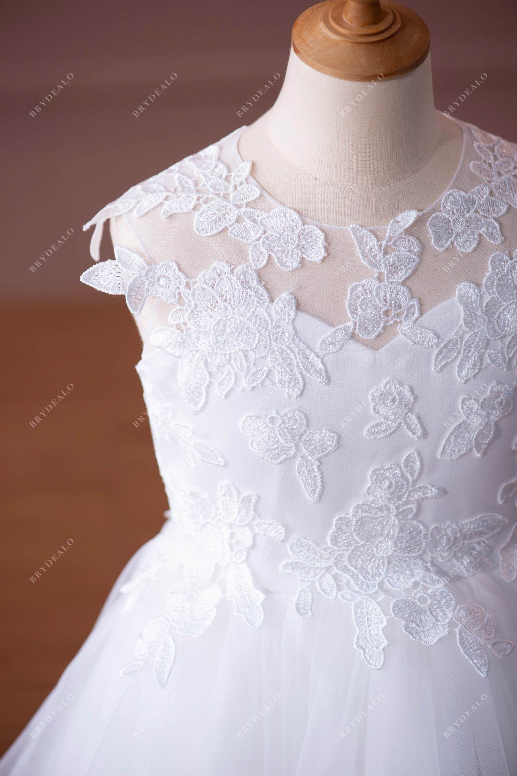 Light Ivory Lace Tulle Flower Girl Dress for wedding