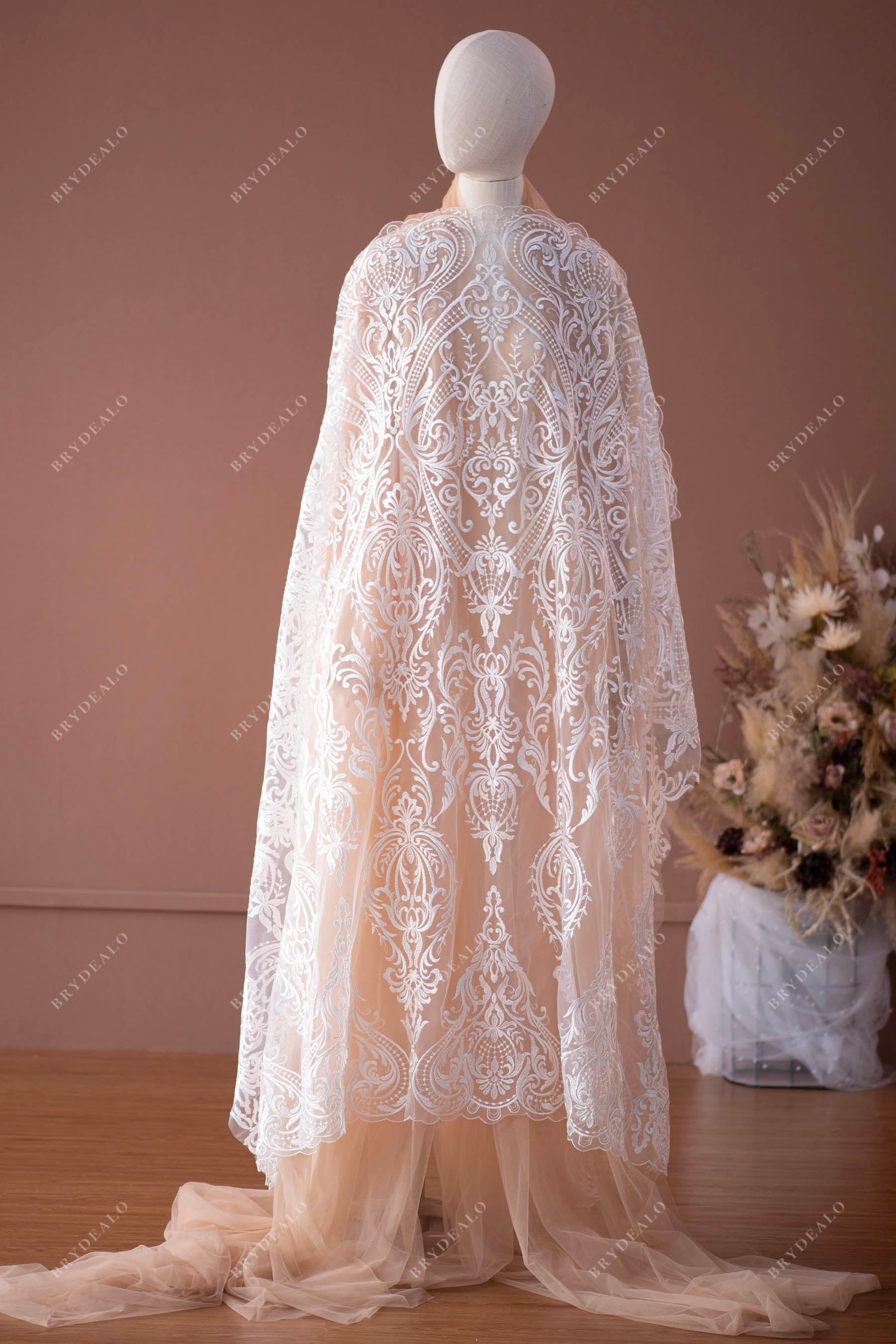 best patterned symmetrical lace fabric online