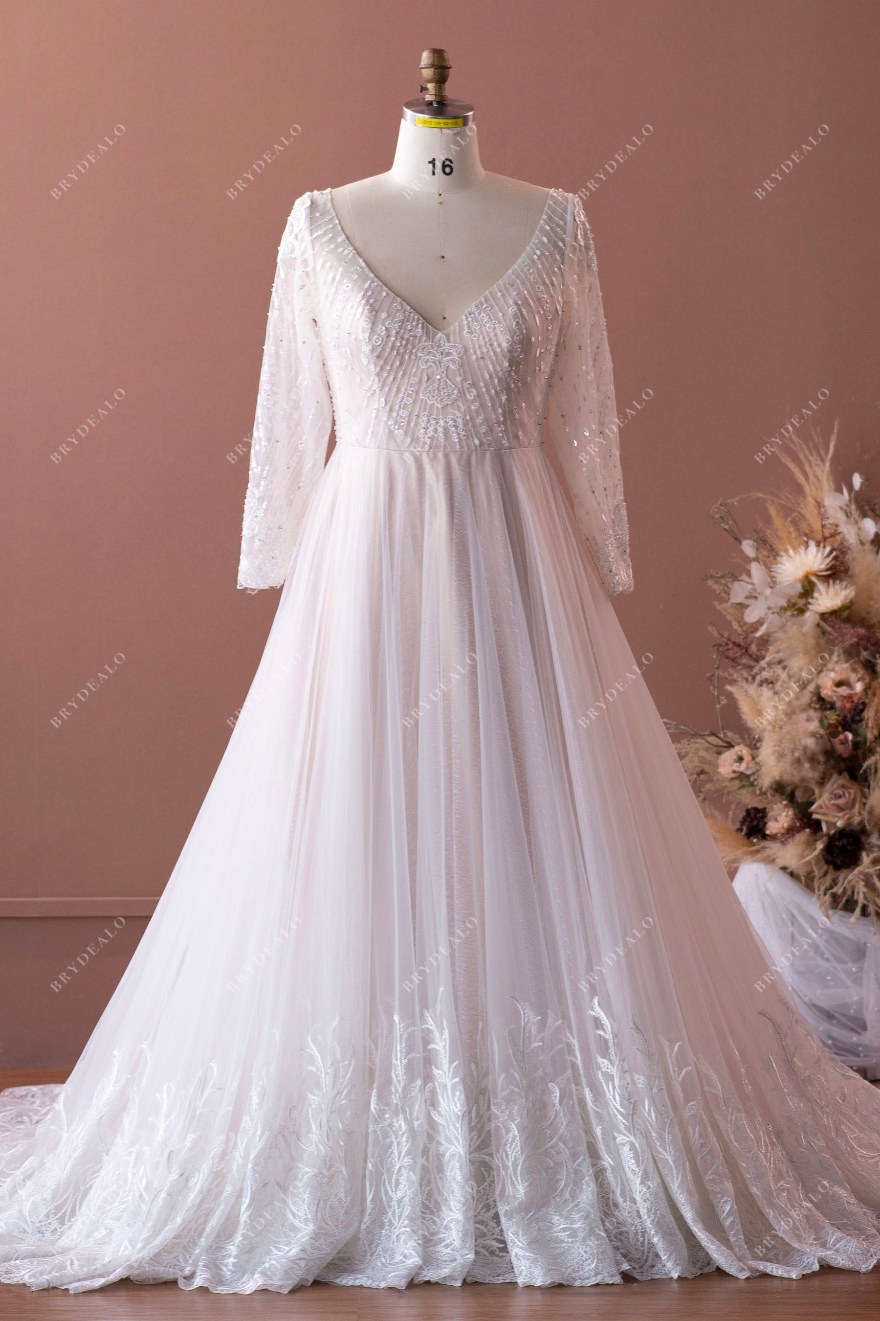Nude Pink Plus Size Sheer Sleeve V-neck Elegant Lace Wedding Ballgown