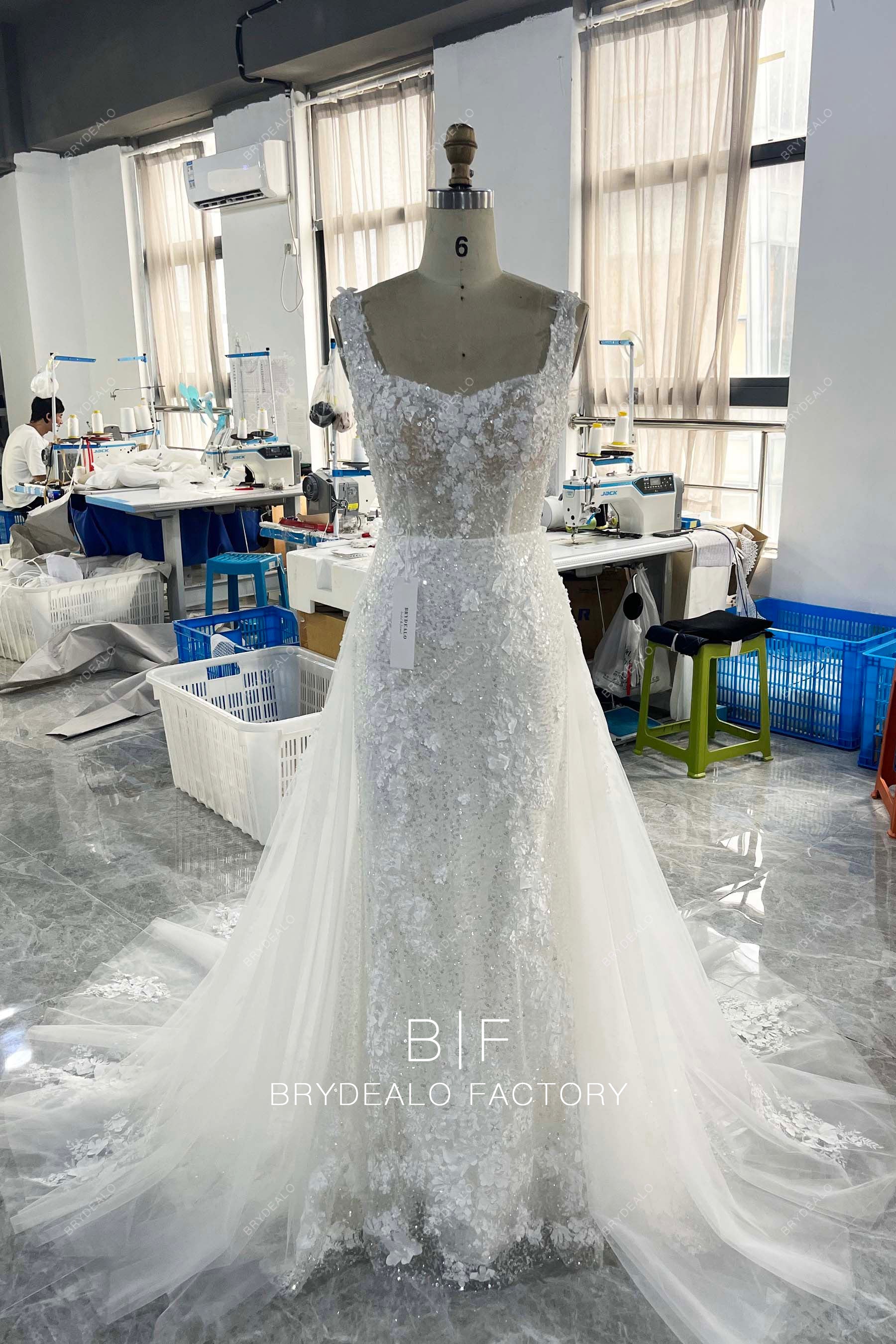 custom semi sweetheart neck sleeveless long wedding dress