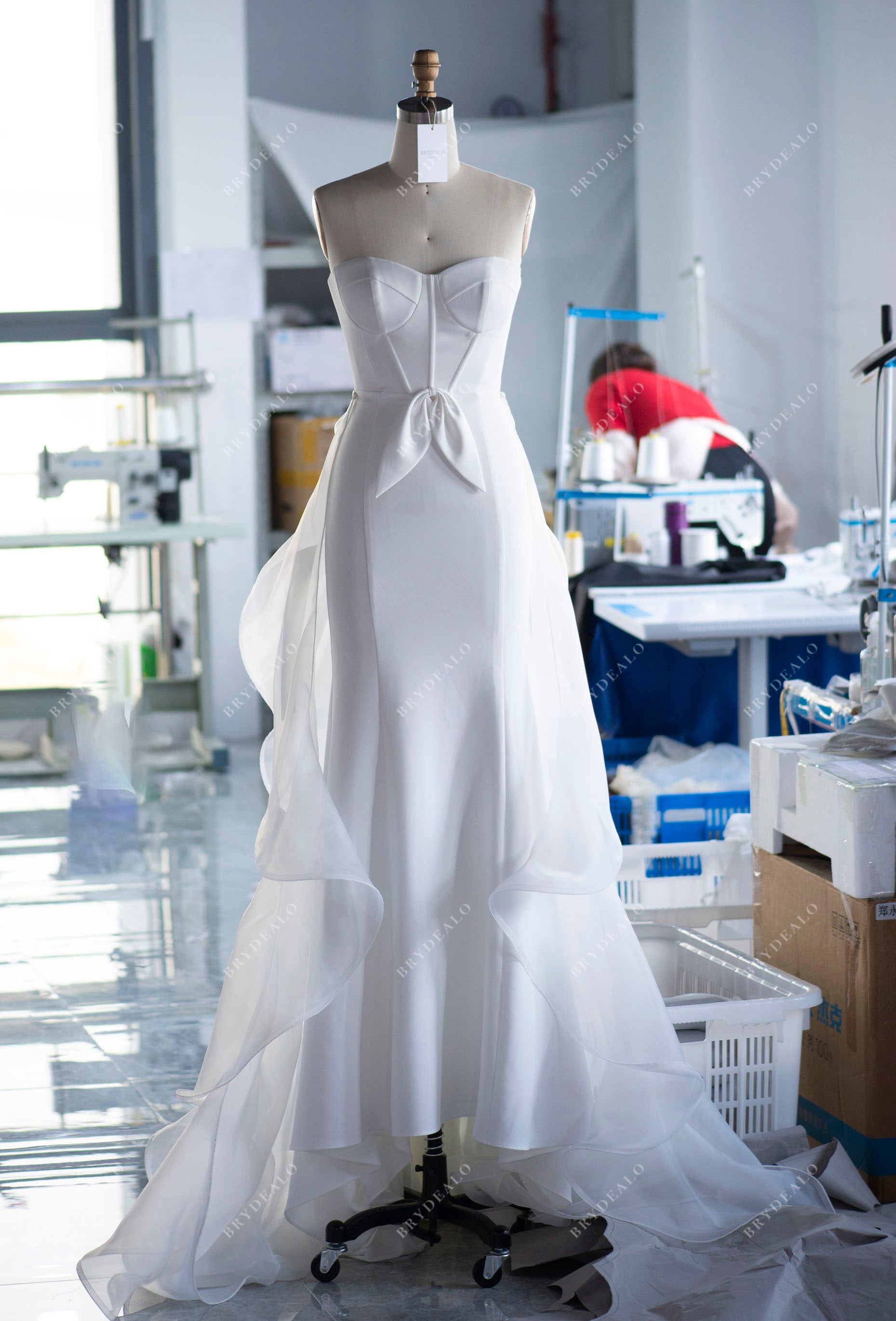 wholesale strapless sweetheart crepe mermaid wedding dress with overskirt